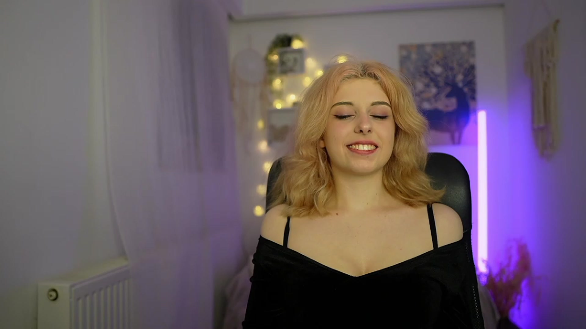 Gallery image thumbnail from Allice_Bong's myfreecams stream on, 03/02/2024, 21:03 image 10 of 20