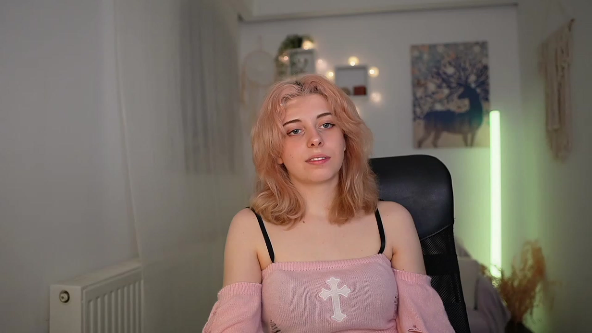 Gallery image thumbnail from Allice_Bong's myfreecams stream on, 03/04/2024, 20:54 image 11 of 20