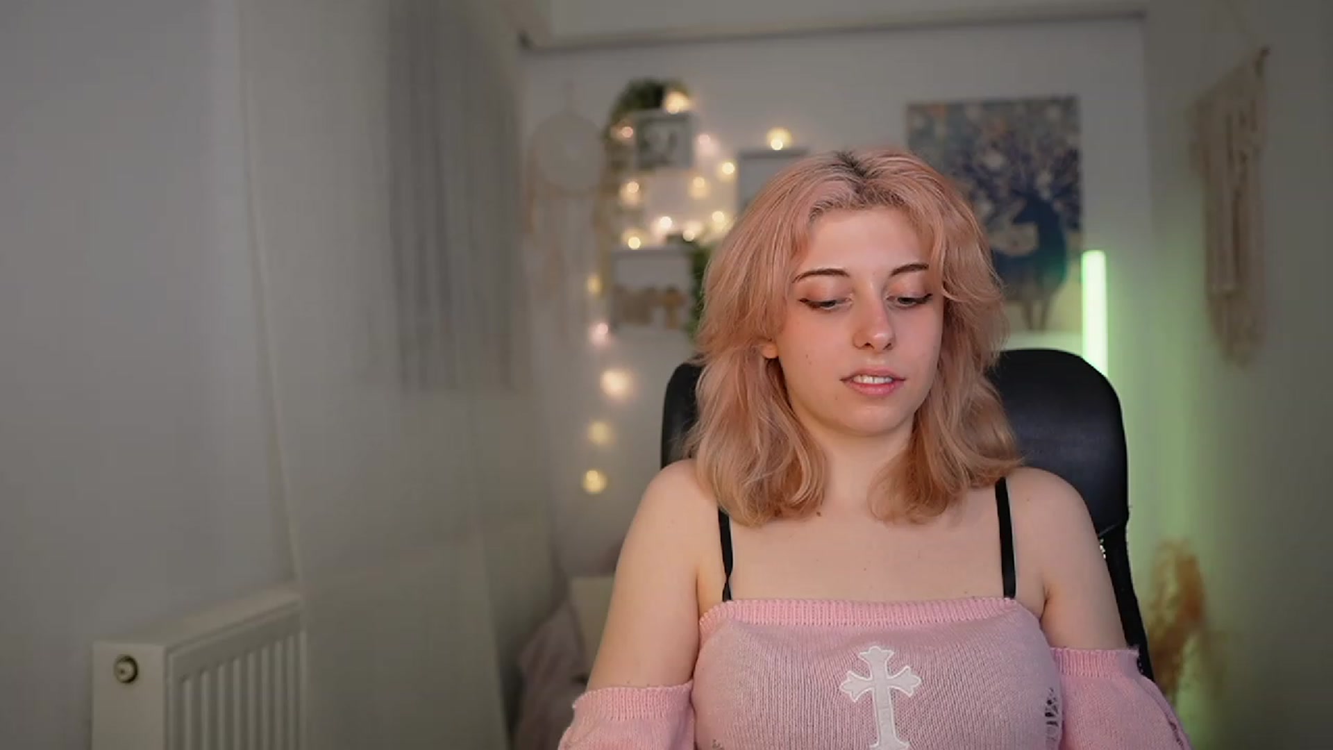 Gallery image thumbnail from Allice_Bong's myfreecams stream on, 03/04/2024, 20:54 image 4 of 20
