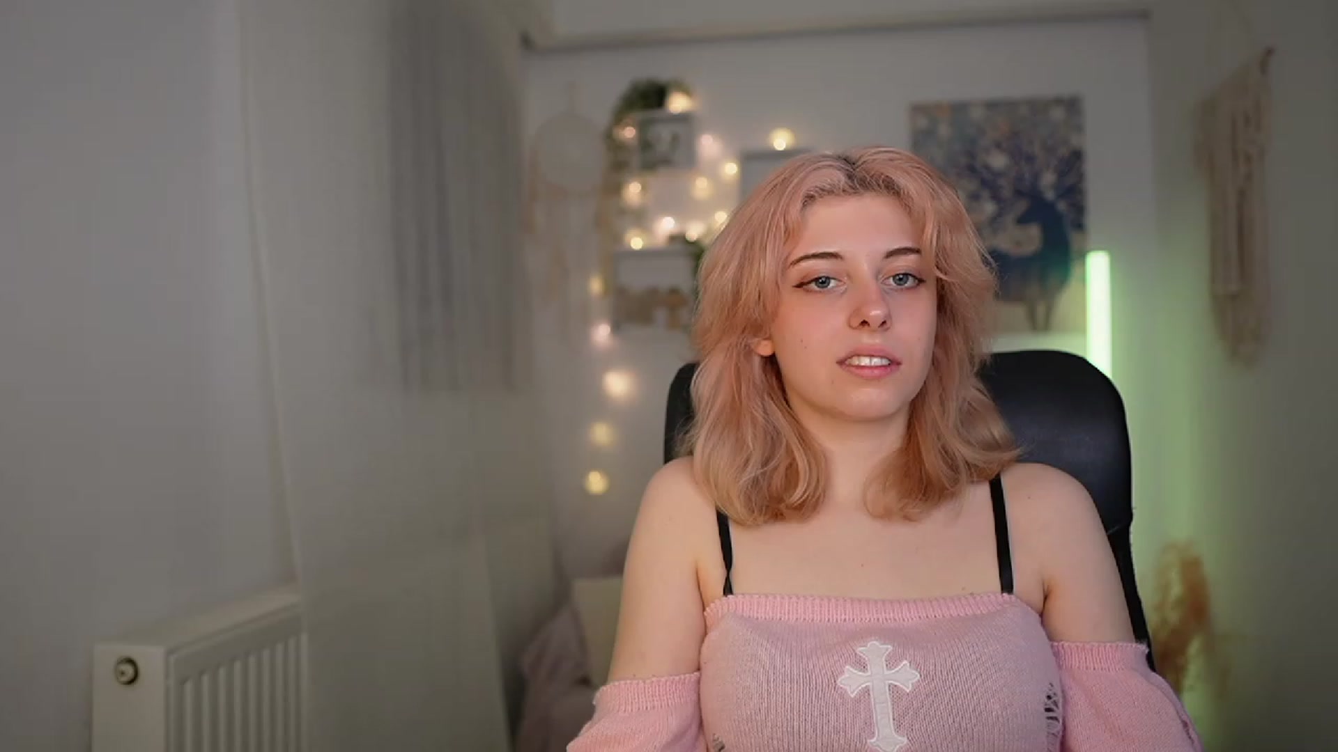 Gallery image thumbnail from Allice_Bong's myfreecams stream on, 03/04/2024, 20:54 image 2 of 20
