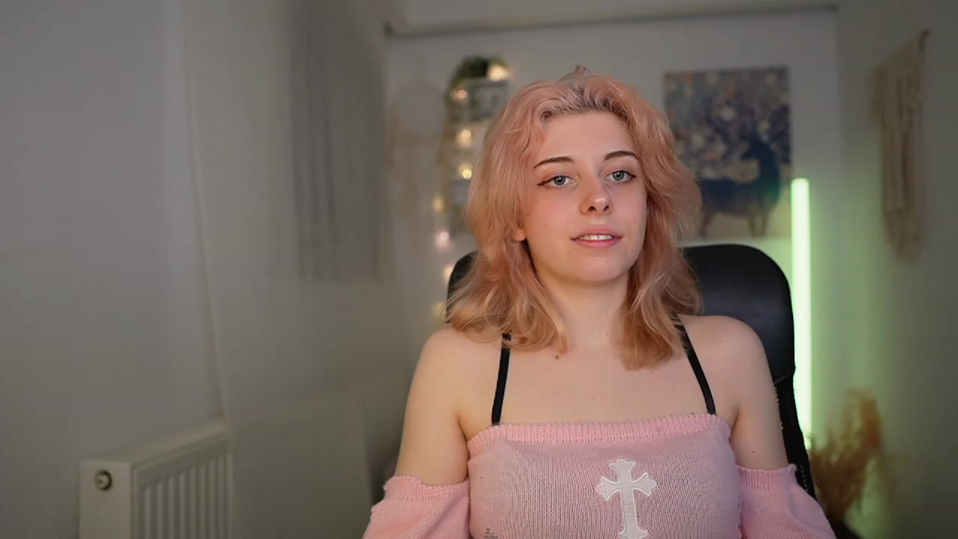 Gallery image thumbnail from Allice_Bong's myfreecams stream on, 03/04/2024, 20:54 image 18 of 20