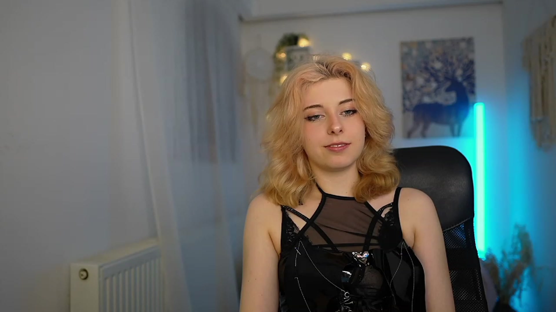 Gallery image thumbnail from Allice_Bong's myfreecams stream on, 03/07/2024, 20:31 image 9 of 20