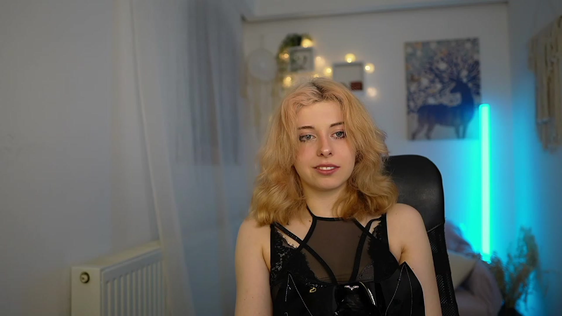 Gallery image thumbnail from Allice_Bong's myfreecams stream on, 03/07/2024, 20:31 image 3 of 20
