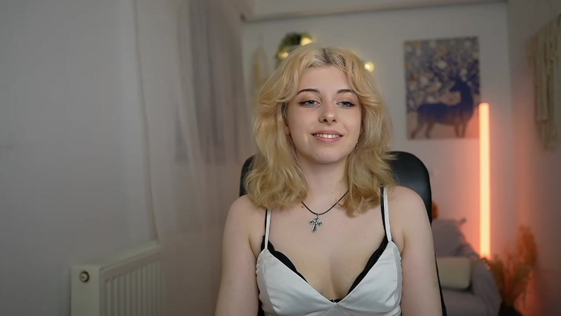 Gallery image thumbnail from Allice_Bong's myfreecams stream on, 03/10/2024, 21:31 image 4 of 20