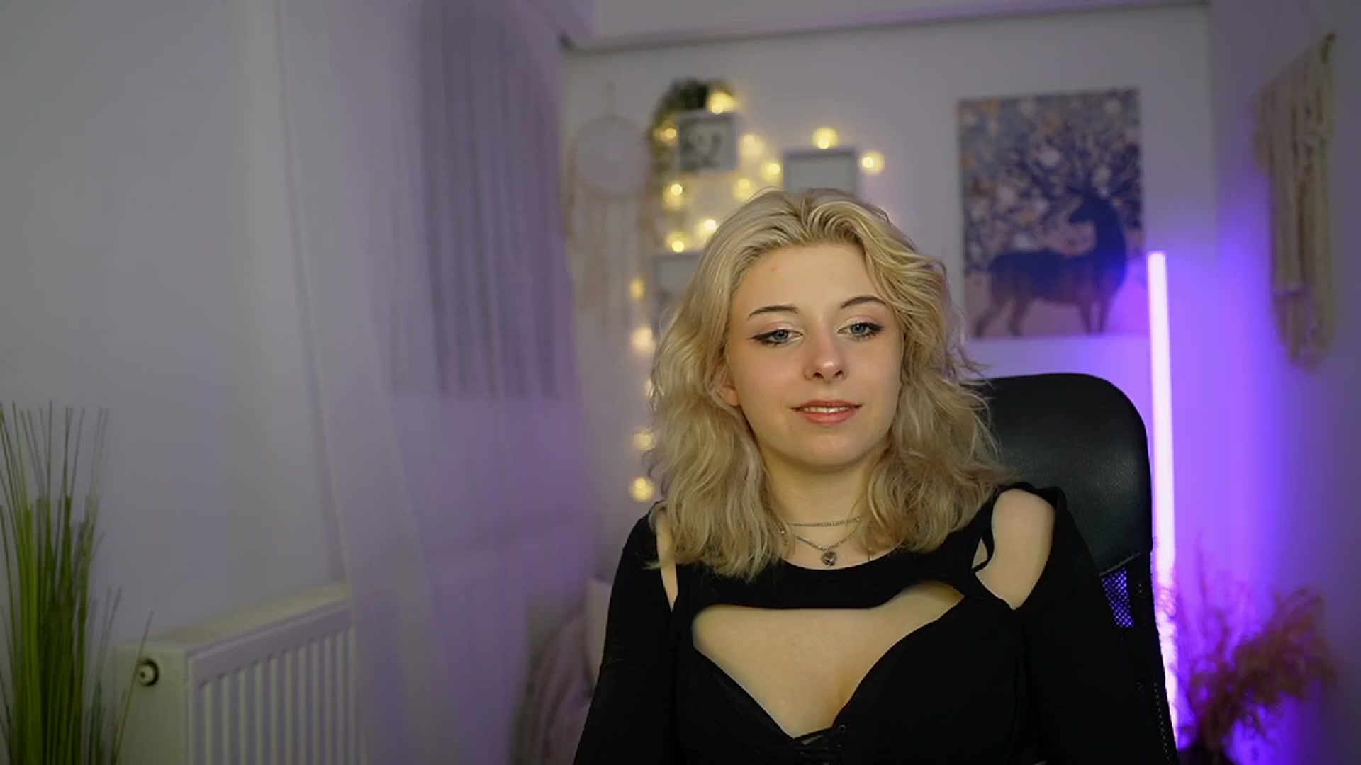 Gallery image thumbnail from Allice_Bong's myfreecams stream on, 03/13/2024, 20:29 image 14 of 20