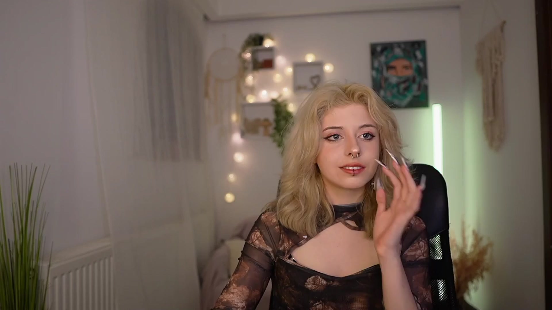 Gallery image thumbnail from Allice_Bong's myfreecams stream on, 03/24/2024, 20:06 image 11 of 20