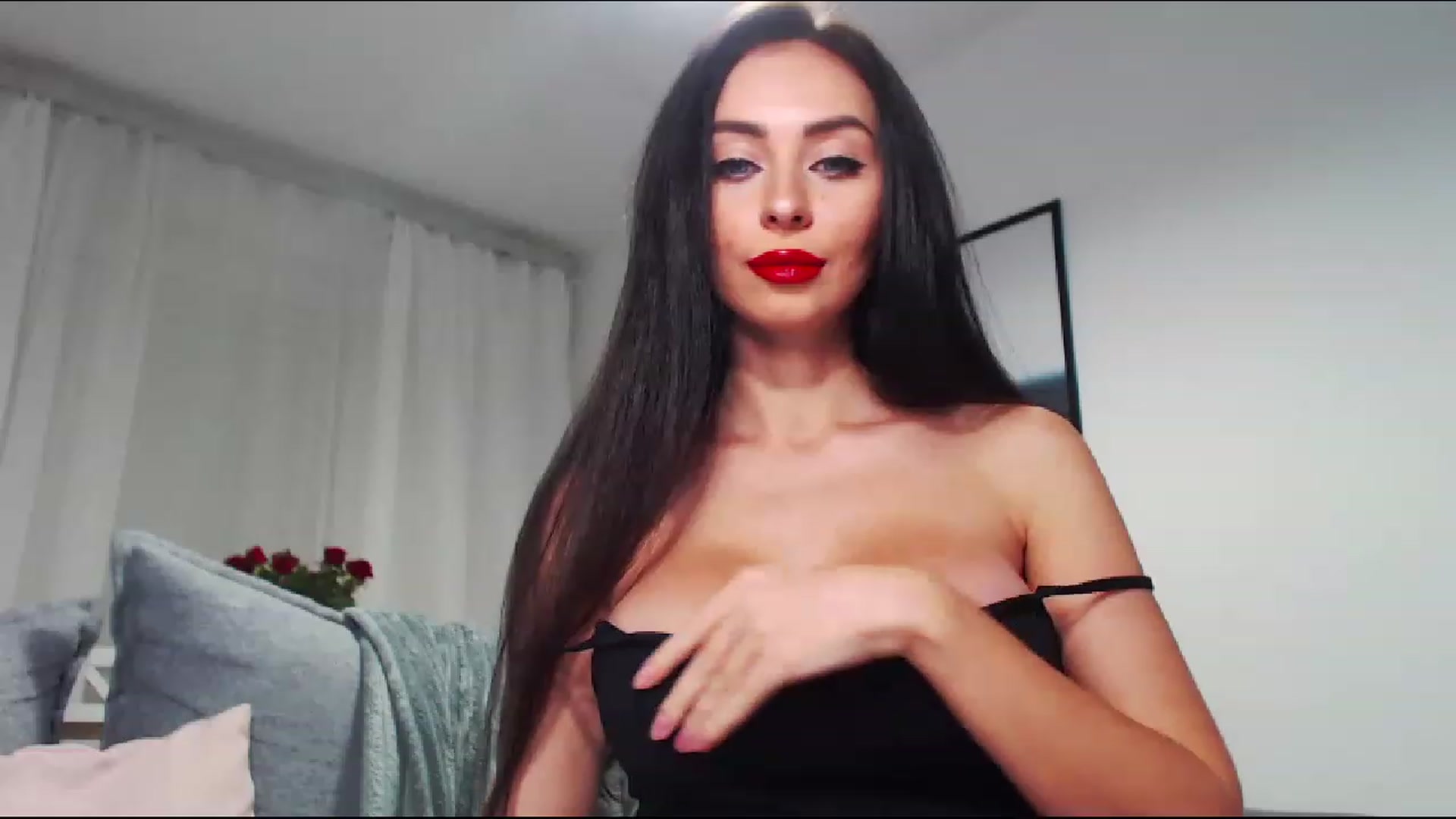 Gallery image thumbnail from Alliciya's myfreecams stream on, 11/20/2022, 20:15 image 15 of 20