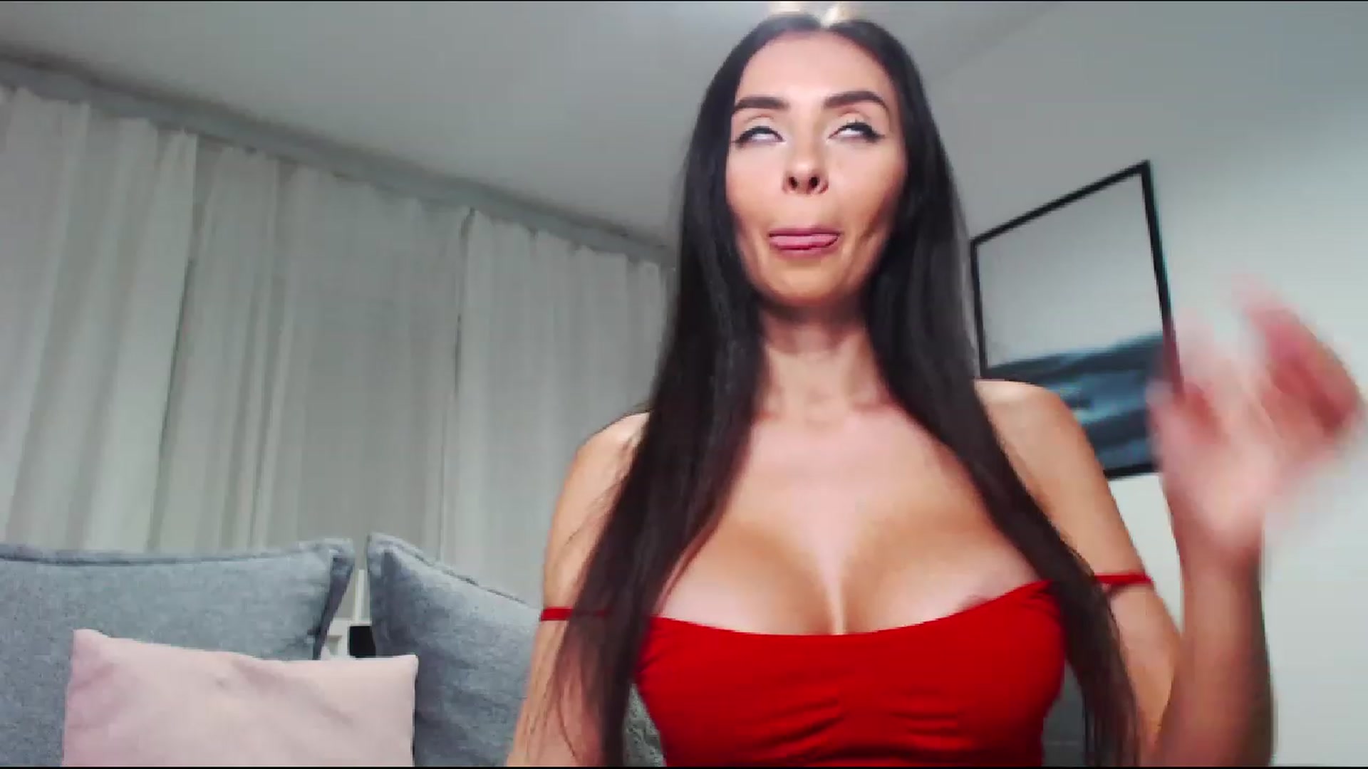 Gallery image thumbnail from Alliciya's myfreecams stream on, 11/27/2022, 21:06 image 12 of 20