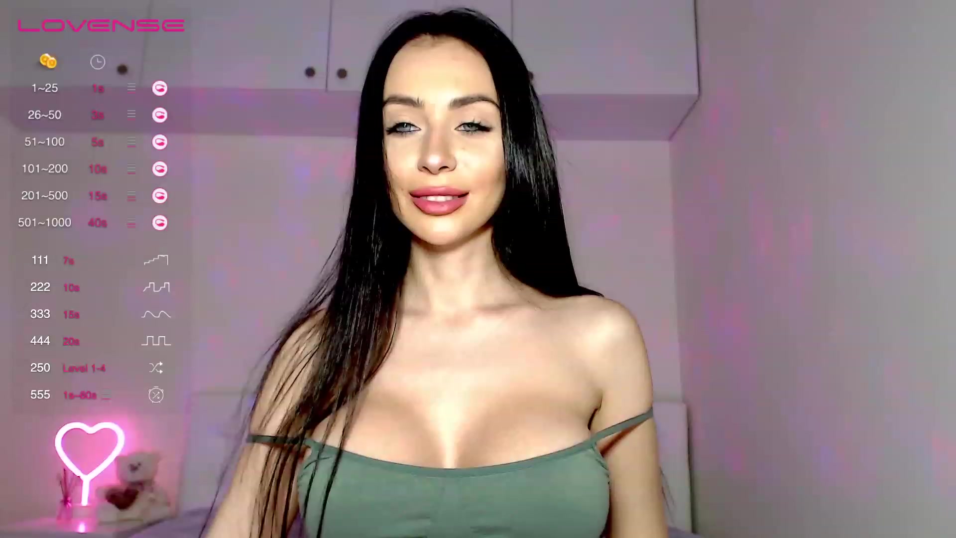 Gallery image thumbnail from Alliciya's myfreecams stream on, 01/29/2024, 18:05 image 3 of 20