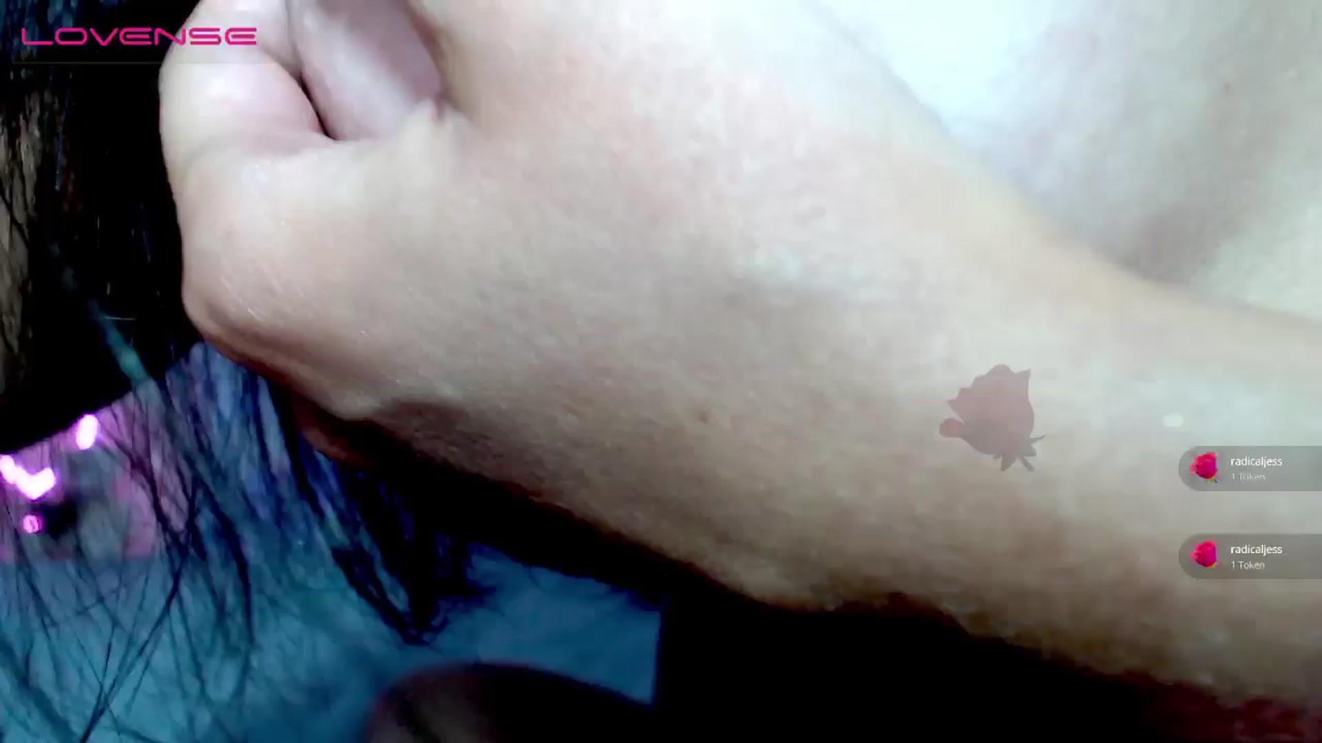 Gallery image thumbnail from Alliciya's myfreecams stream on, 07/06/2024, 17:29 image 15 of 20