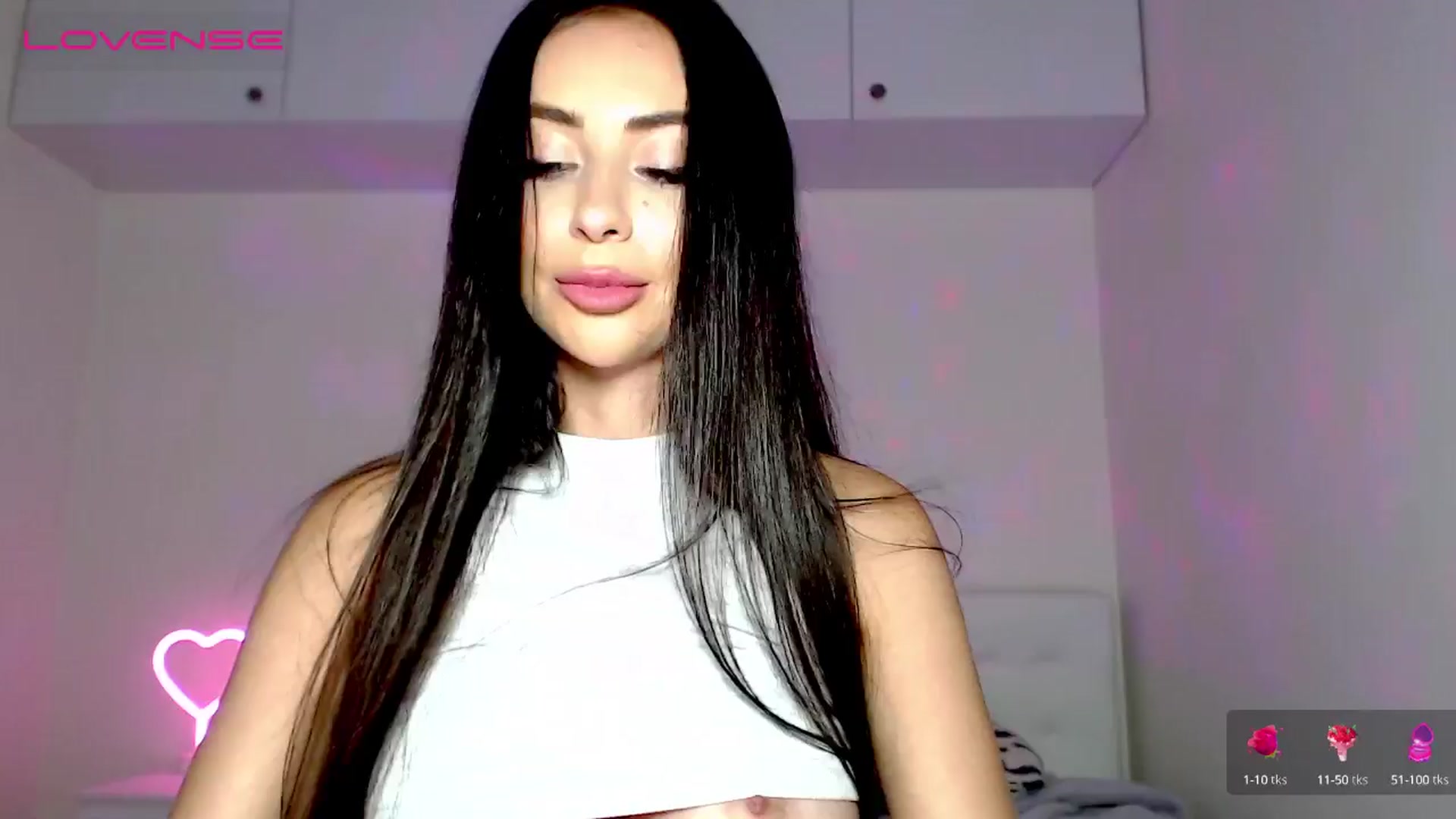 Gallery image thumbnail from Alliciya's myfreecams stream on, 07/26/2024, 19:56 image 19 of 20
