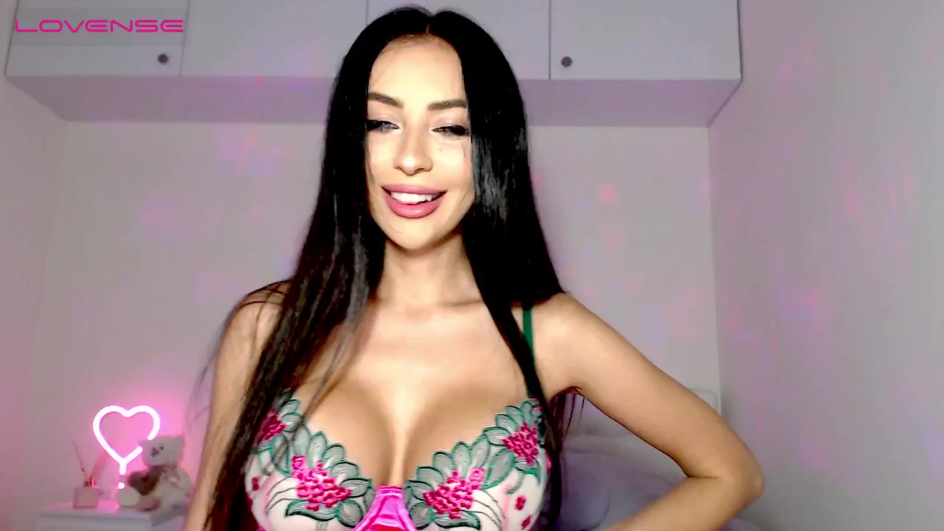 Gallery image thumbnail from Alliciya's myfreecams stream on, 07/28/2024, 16:48 image 1 of 20