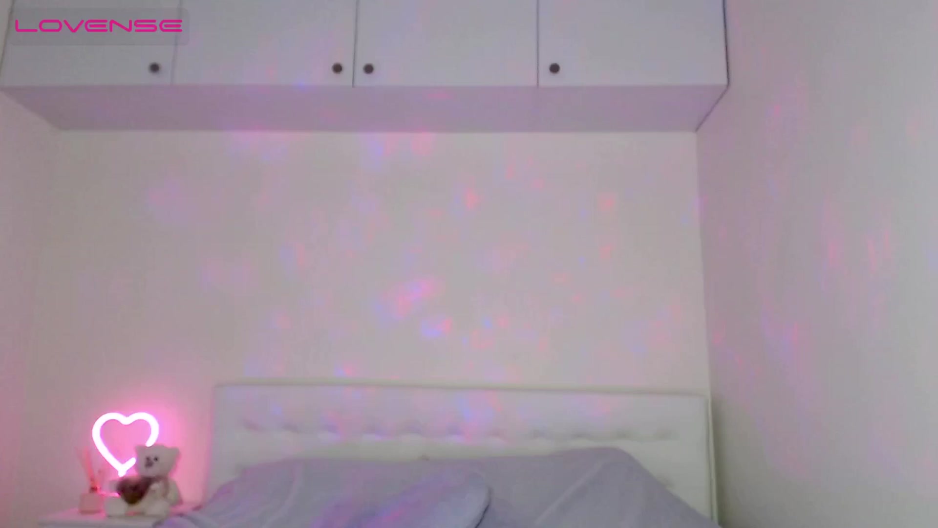 Gallery image thumbnail from Alliciya's myfreecams stream on, 08/18/2024, 18:05 image 10 of 20