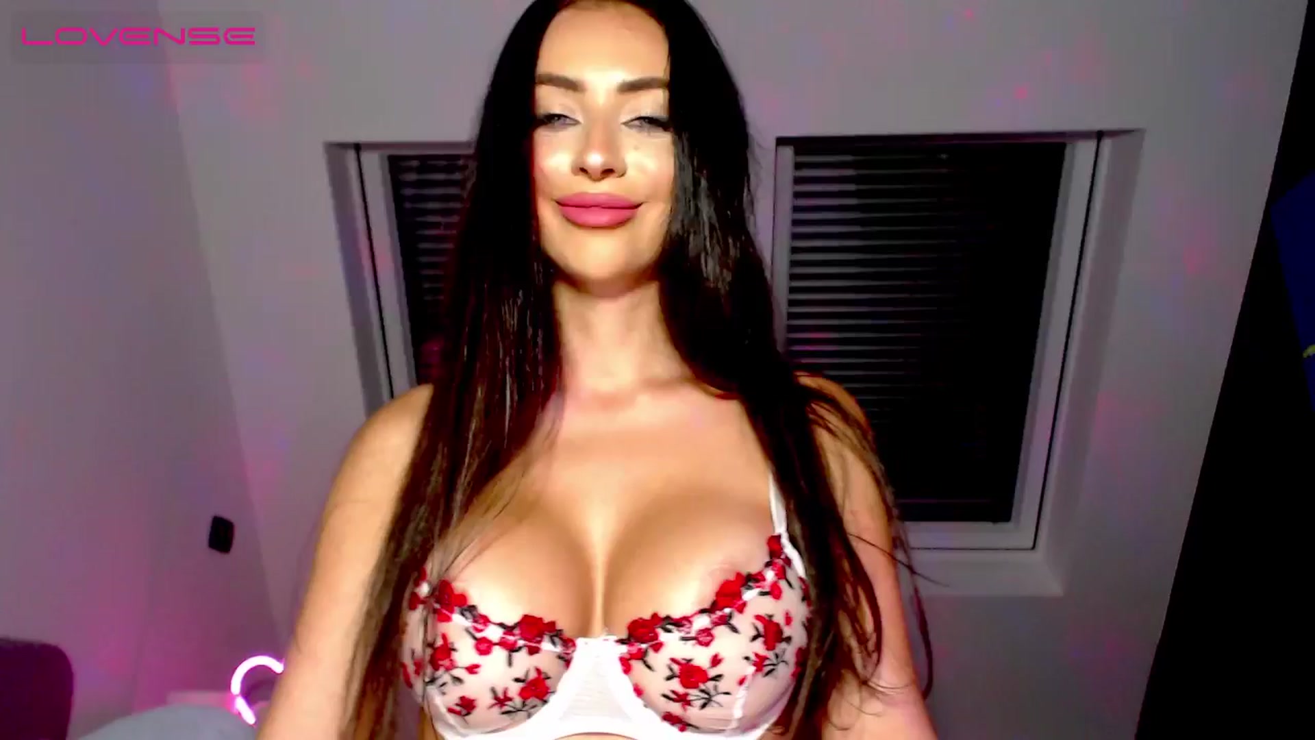 Gallery image thumbnail from Alliciya's myfreecams stream on, 10/11/2024, 17:16 image 15 of 20