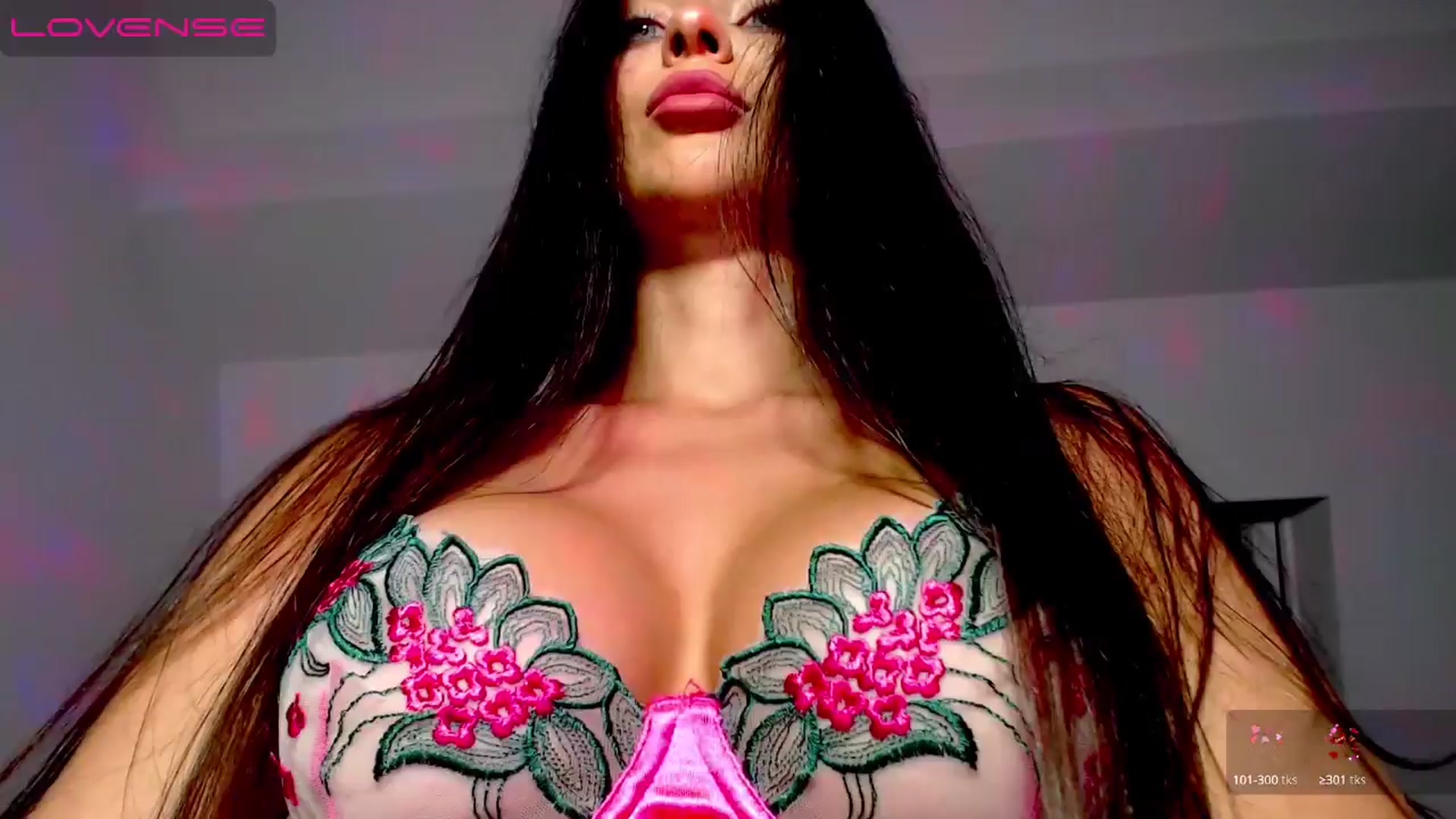 Gallery image thumbnail from Alliciya's myfreecams stream on, 10/21/2024, 16:03 image 15 of 20
