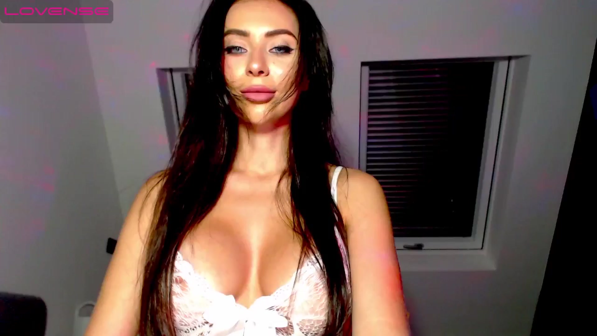 Gallery image thumbnail from Alliciya's myfreecams stream on, 10/27/2024, 20:58 image 5 of 20