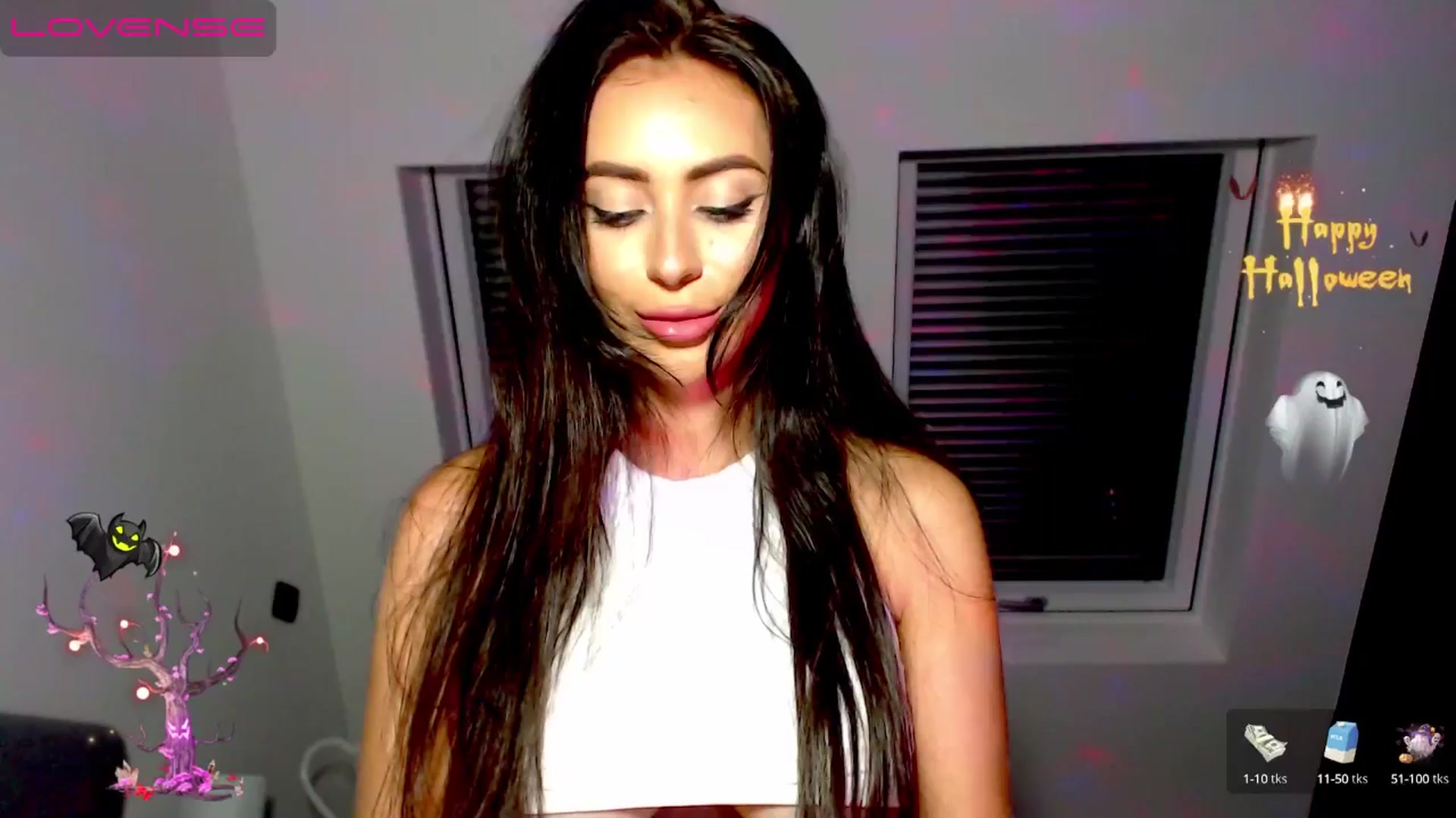 Gallery image thumbnail from Alliciya's myfreecams stream on, 11/01/2024, 21:03 image 8 of 20