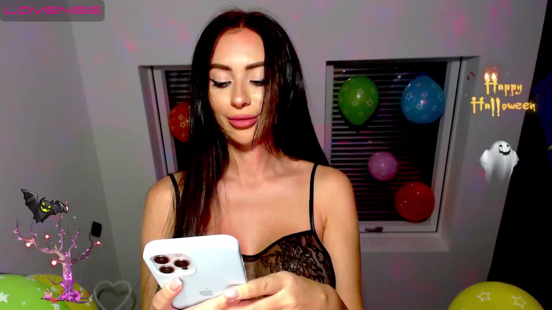 Gallery image thumbnail from Alliciya's myfreecams stream on, 11/02/2024, 20:42 image 1 of 20