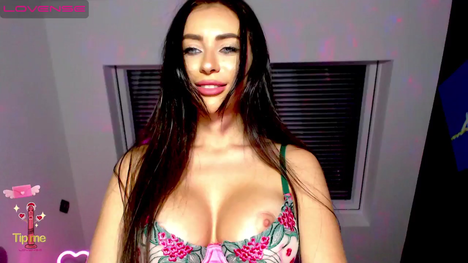 Gallery image thumbnail from Alliciya's myfreecams stream on, 11/13/2024, 15:55 image 15 of 20