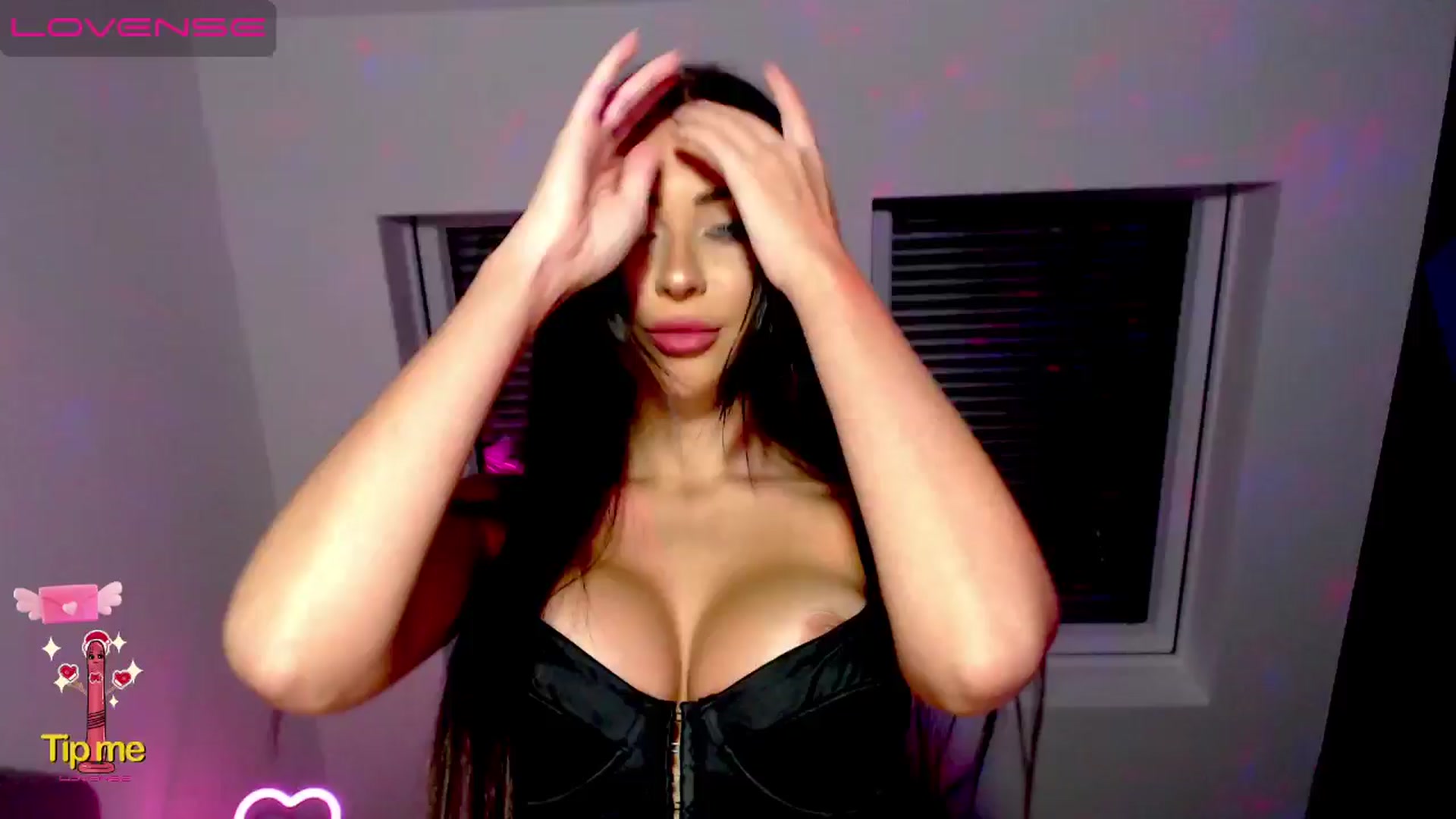 Gallery image thumbnail from Alliciya's myfreecams stream on, 11/15/2024, 16:44 image 1 of 20