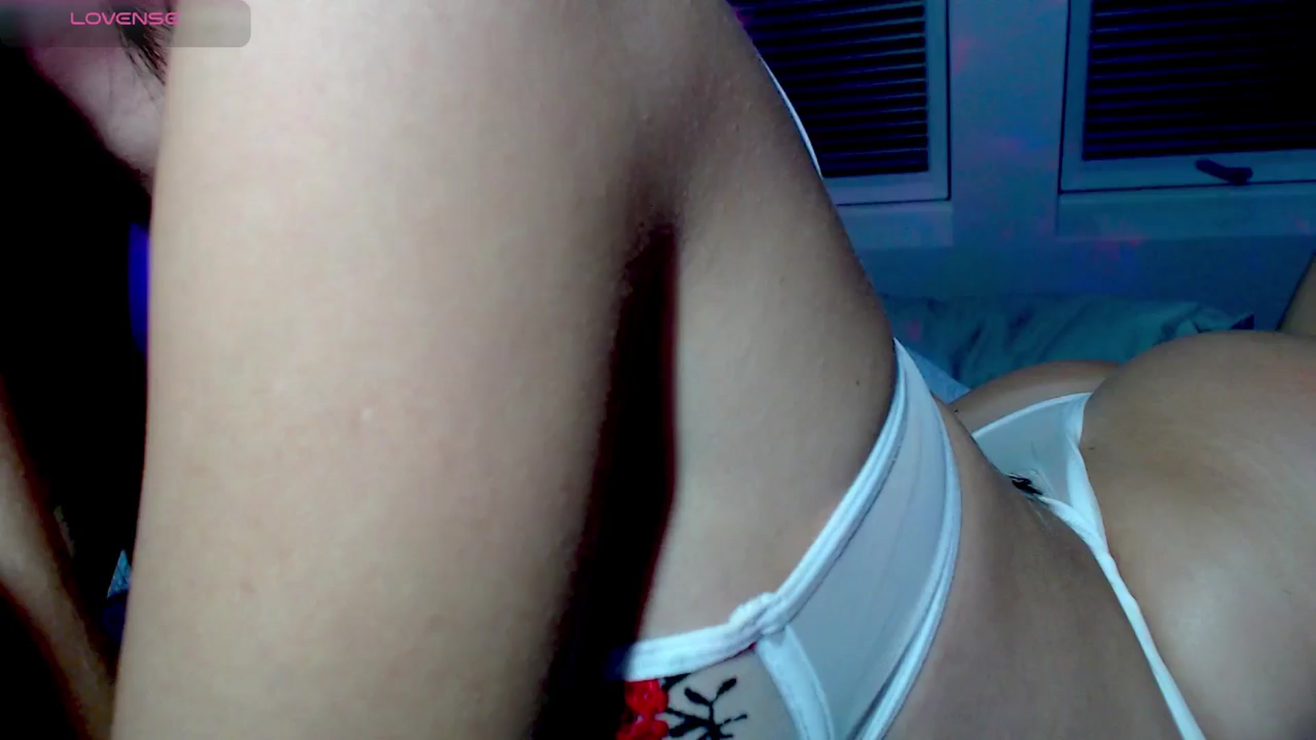 Gallery image thumbnail from Alliciya's myfreecams stream on, 12/03/2024, 23:19 image 6 of 20