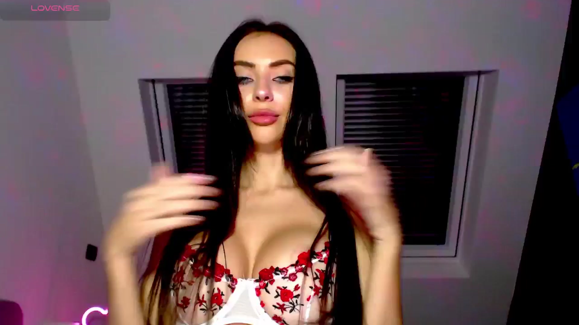 Gallery image thumbnail from Alliciya's myfreecams stream on, 12/03/2024, 23:19 image 3 of 20