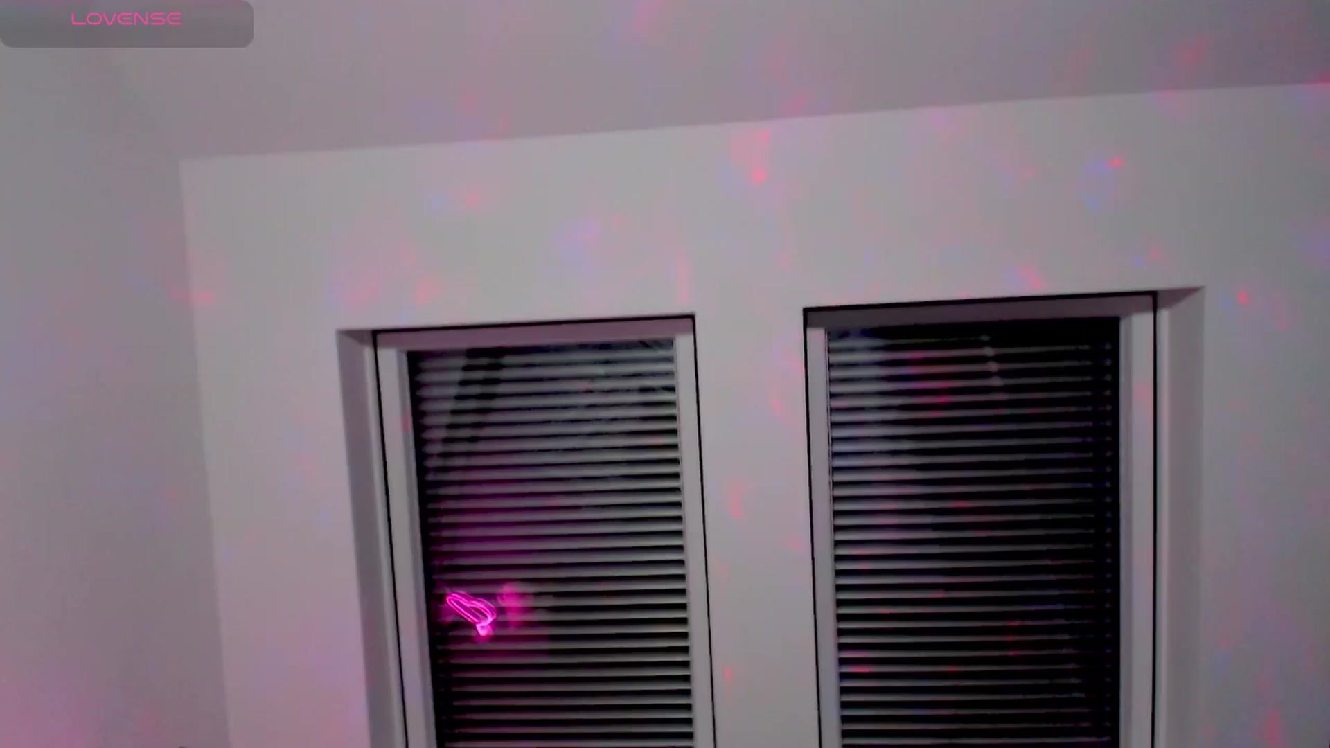 Gallery image thumbnail from Alliciya's myfreecams stream on, 12/04/2024, 19:25 image 17 of 20