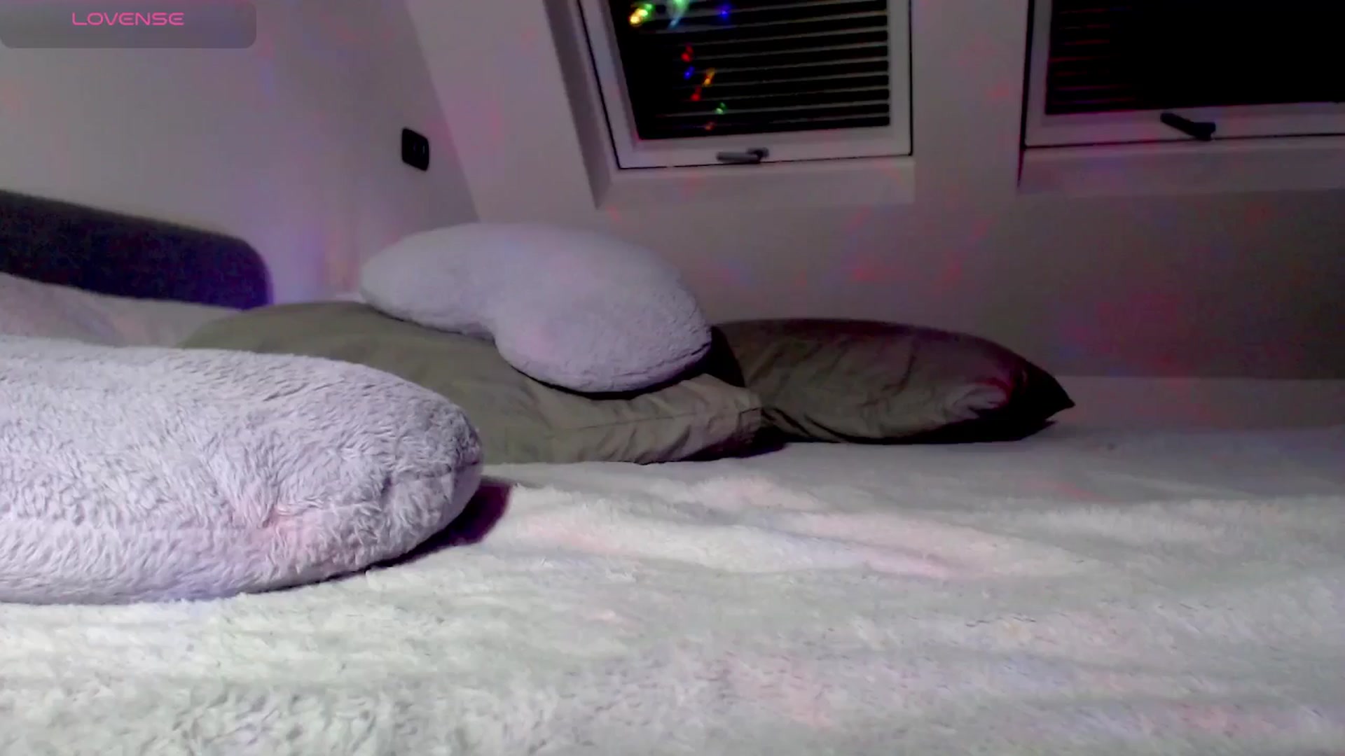 Gallery image thumbnail from Alliciya's myfreecams stream on, 12/15/2024, 01:22 image 13 of 20