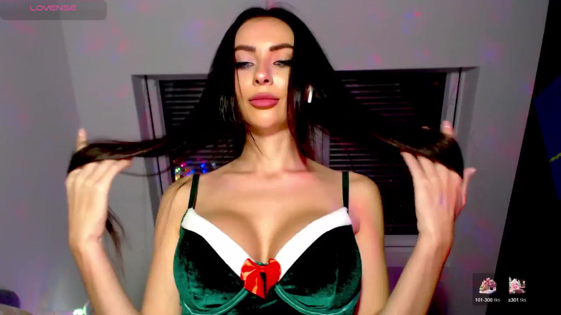 Gallery image thumbnail from Alliciya's myfreecams stream on, 12/24/2024, 20:57 image 9 of 20