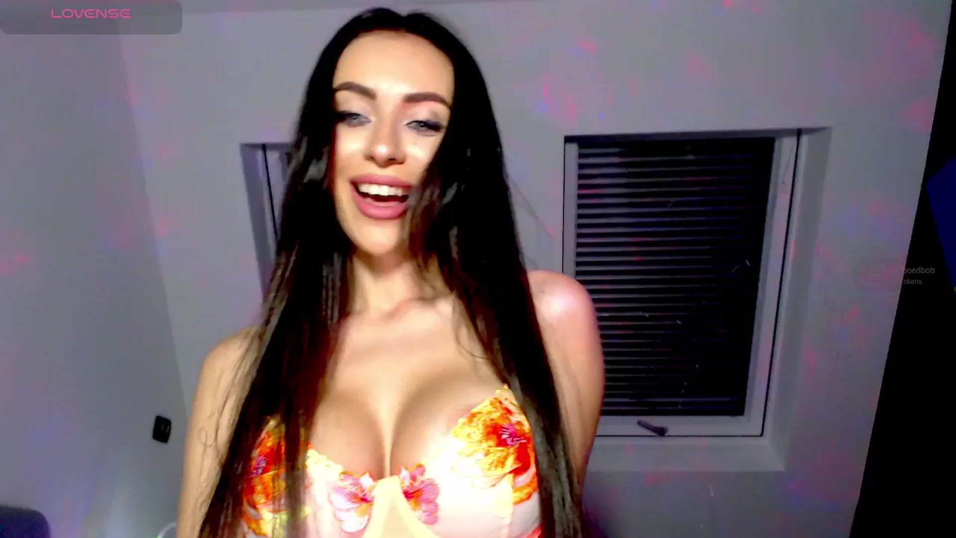 Gallery image thumbnail from Alliciya's myfreecams stream on, 12/25/2024, 17:25 image 20 of 20