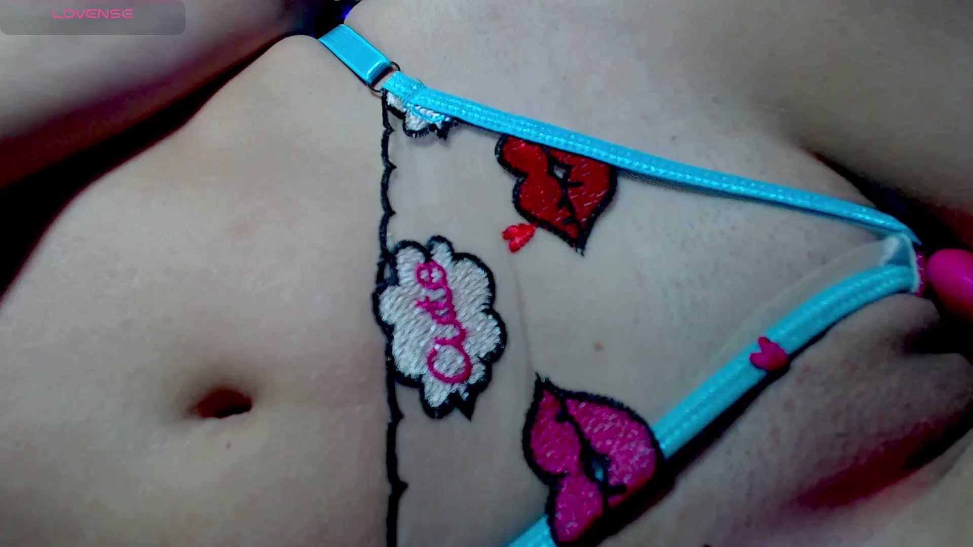 Gallery image thumbnail from Alliciya's myfreecams stream on, 12/28/2024, 24:01 image 4 of 20