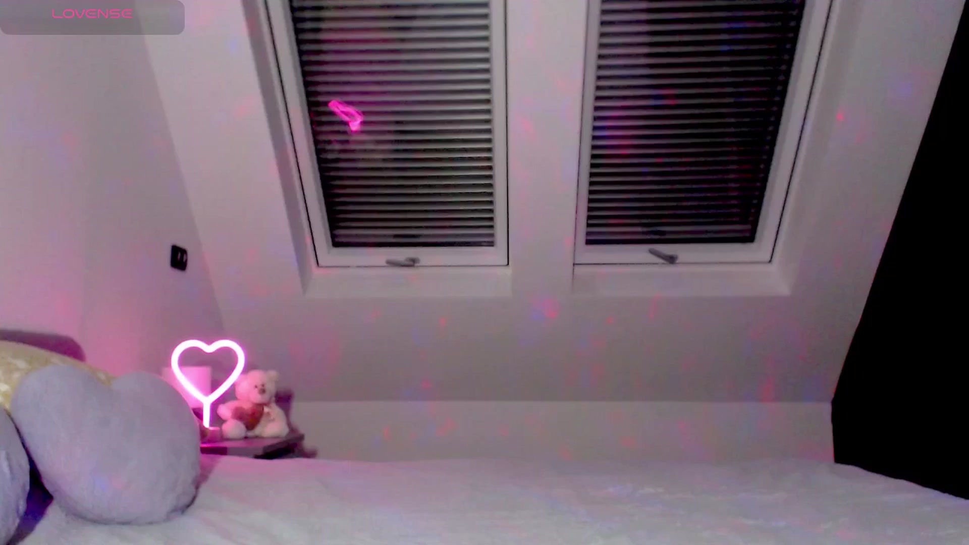Gallery image thumbnail from Alliciya's myfreecams stream on, 01/19/2025, 16:37 image 20 of 20