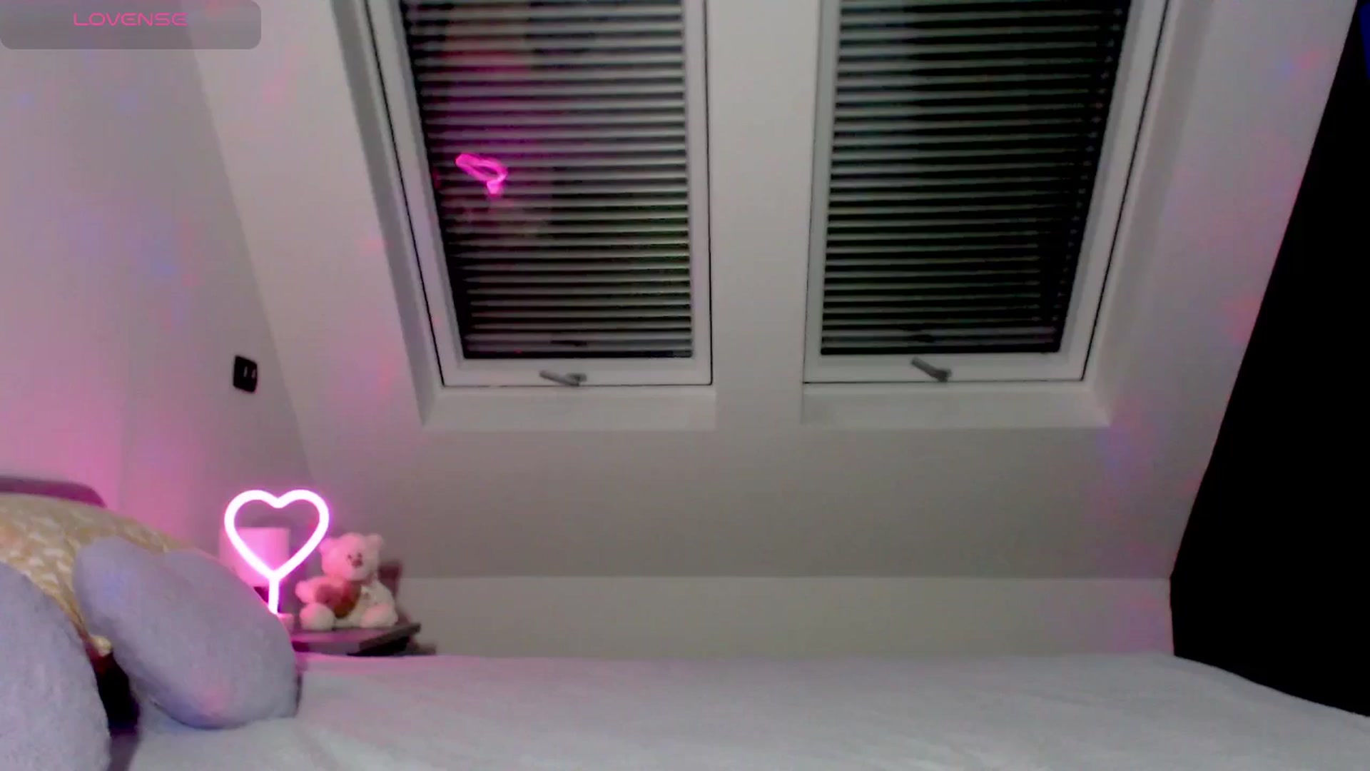 Gallery image thumbnail from Alliciya's myfreecams stream on, 01/20/2025, 18:30 image 8 of 20