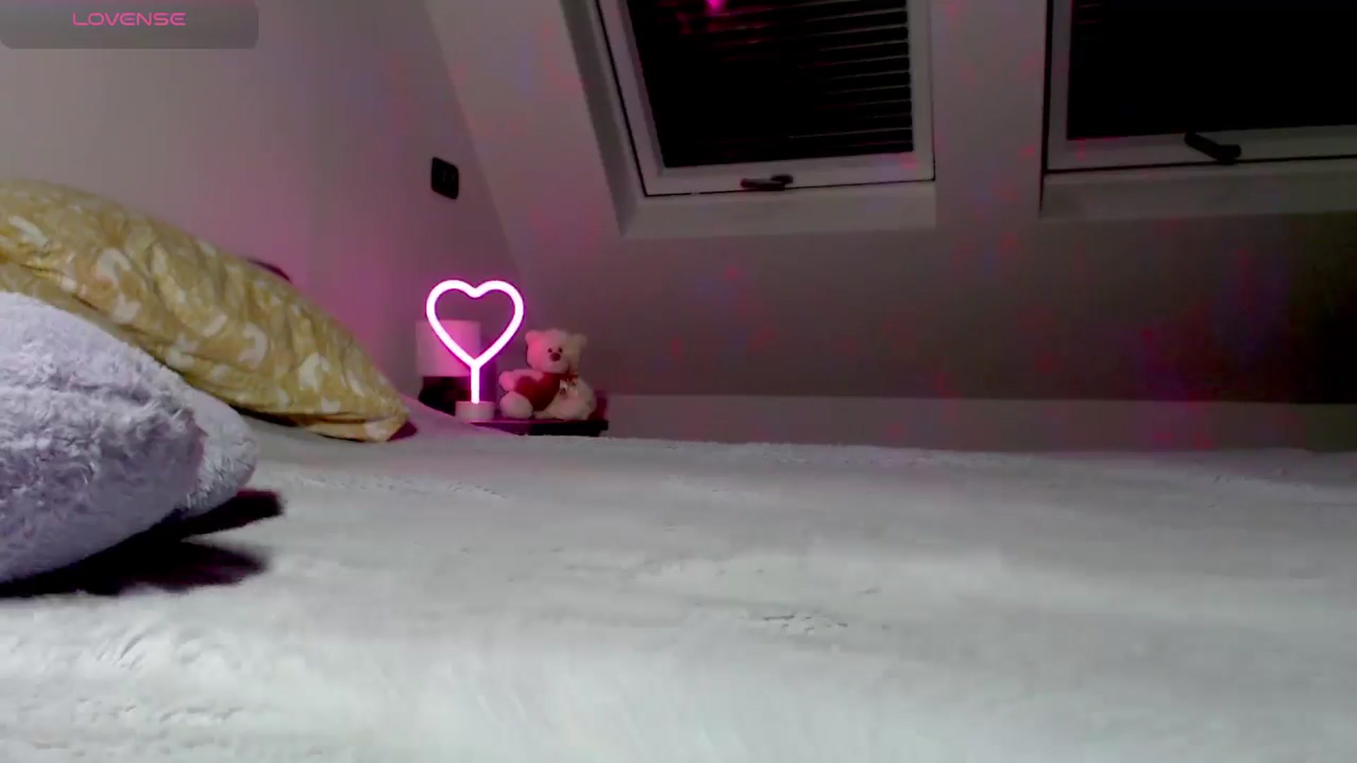 Gallery image thumbnail from Alliciya's myfreecams stream on, 01/24/2025, 22:58 image 14 of 20
