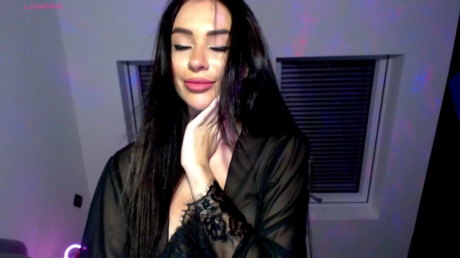 Gallery image thumbnail from Alliciya's myfreecams stream on, 04/10/2025, 02:52 image 18 of 20