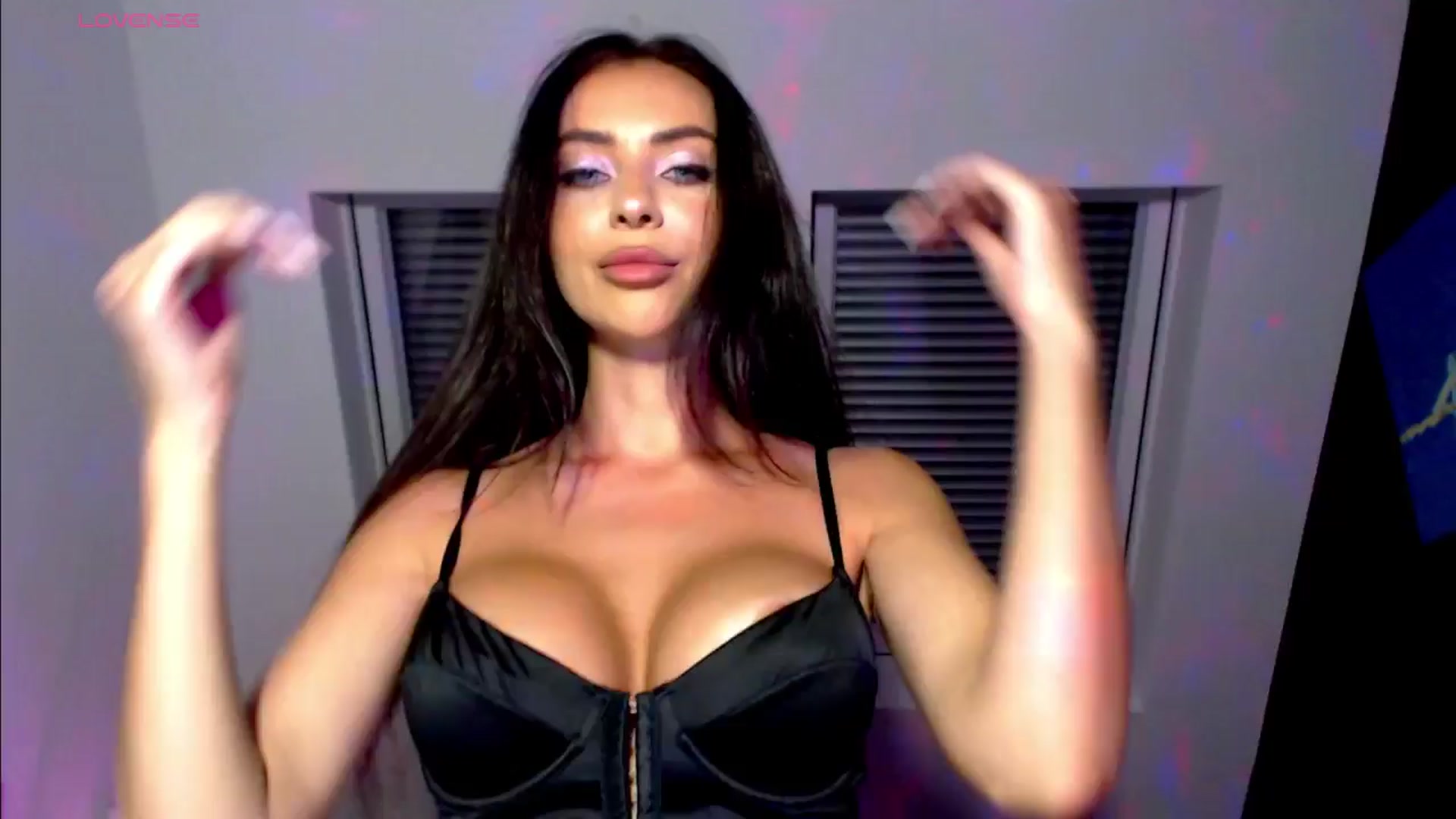 Gallery image thumbnail from Alliciya's myfreecams stream on, 05/30/2025, 20:00 image 3 of 20
