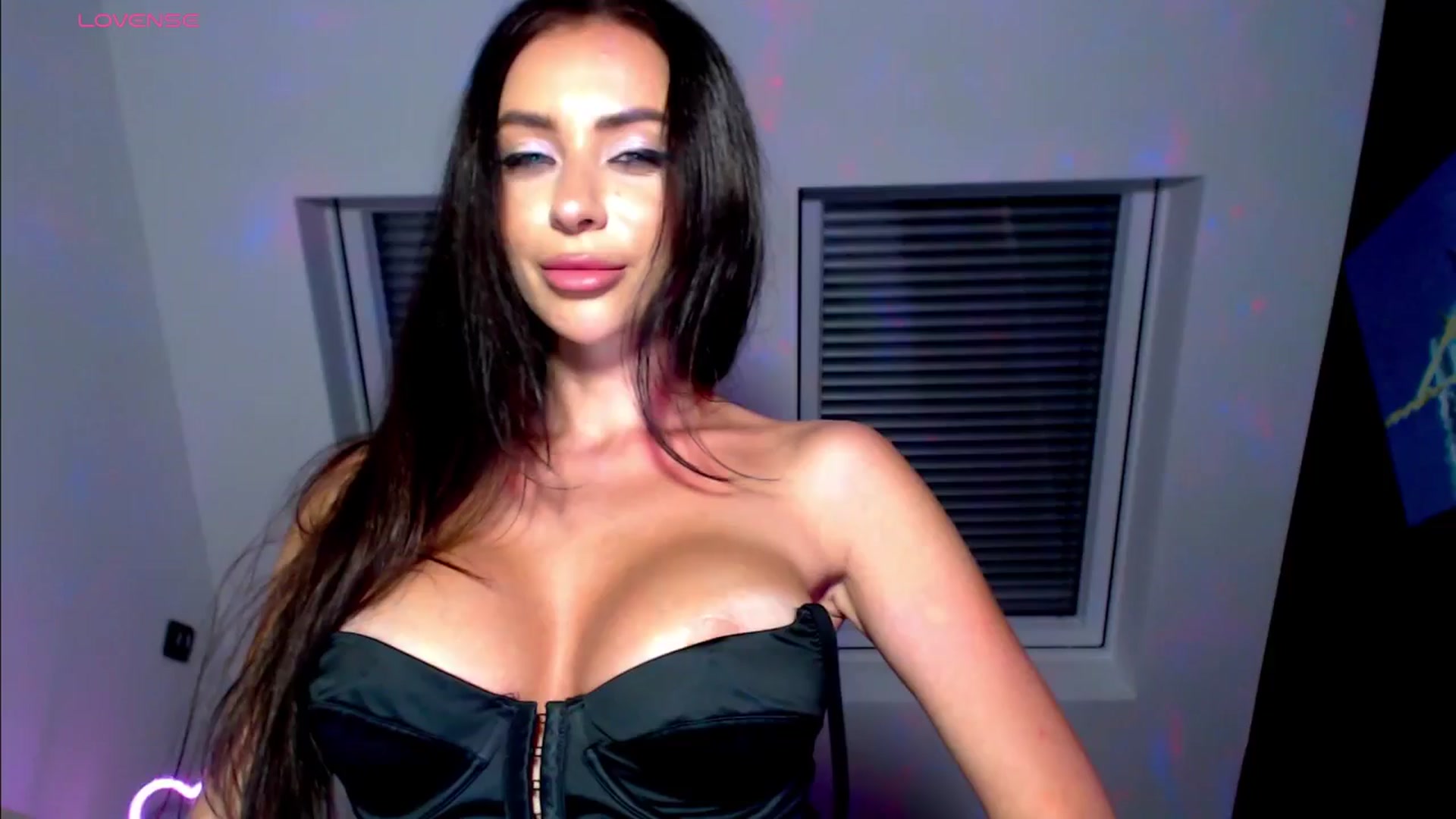 Gallery image thumbnail from Alliciya's myfreecams stream on, 05/30/2025, 23:51 image 8 of 20