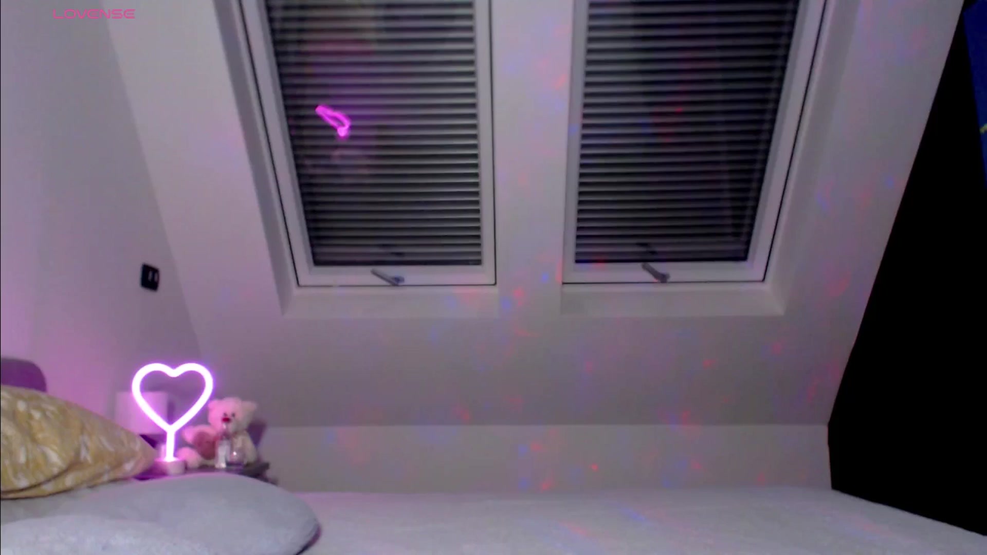 Gallery image thumbnail from Alliciya's myfreecams stream on, 06/07/2025, 19:57 image 17 of 20