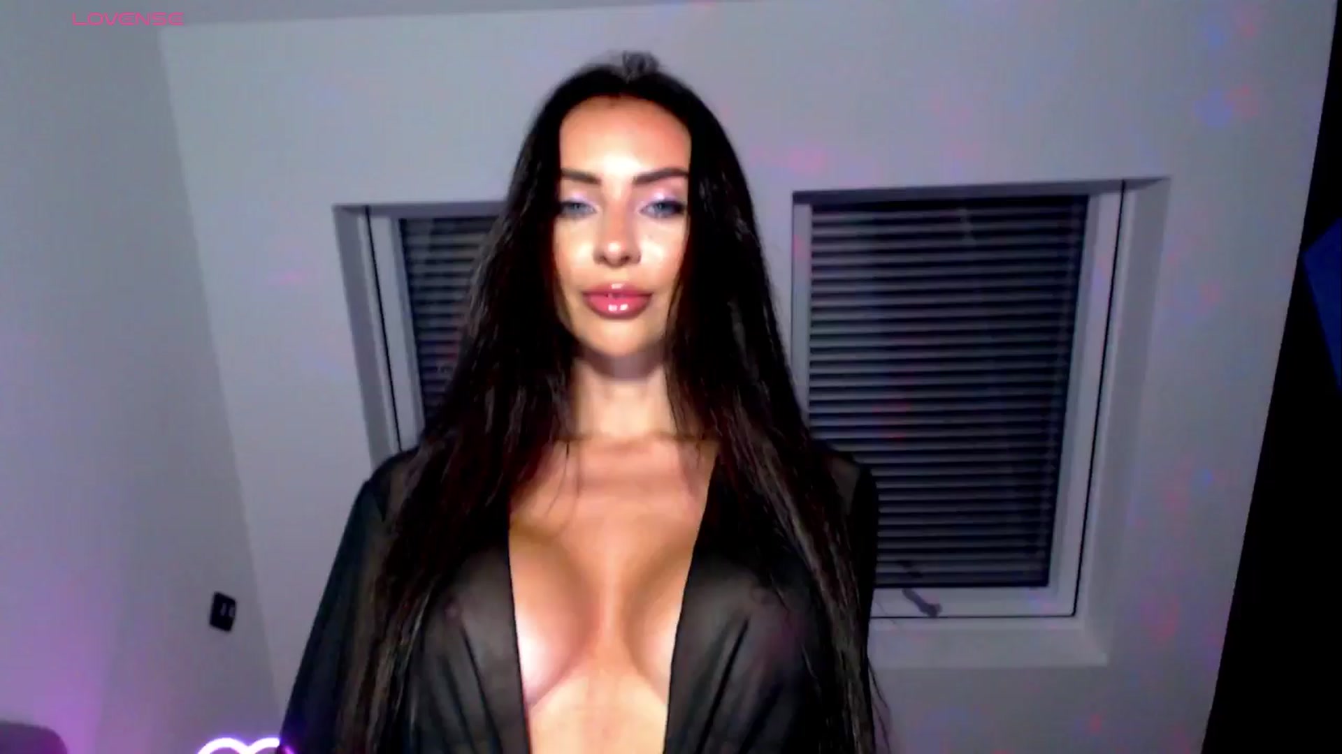 Gallery image thumbnail from Alliciya's myfreecams stream on, 06/13/2025, 17:35 image 16 of 20