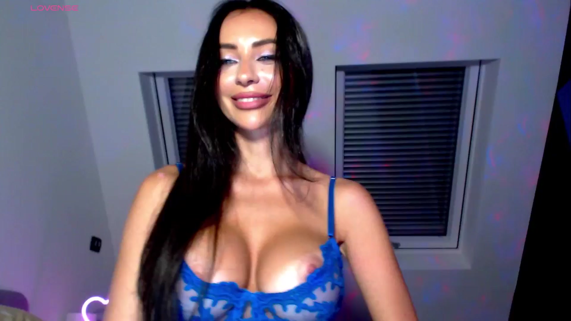 Gallery image thumbnail from Alliciya's myfreecams stream on, 06/15/2025, 22:21 image 7 of 20