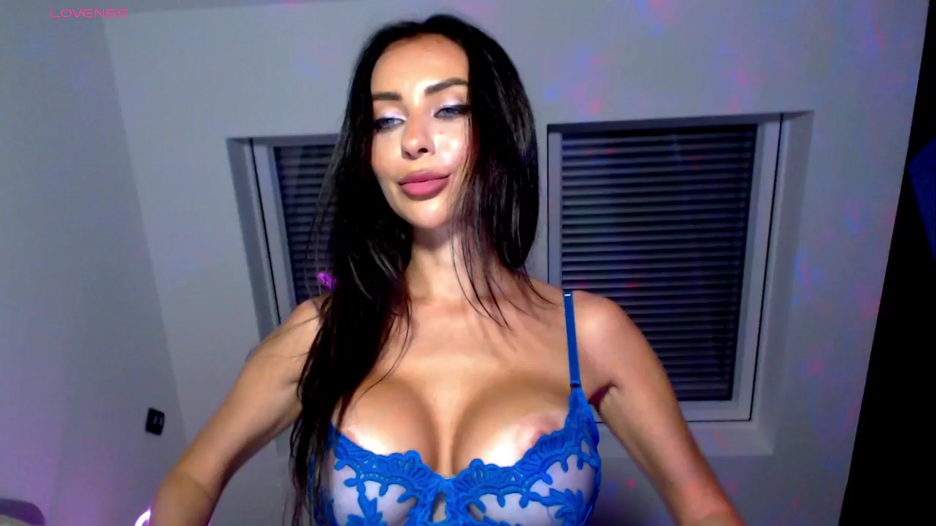 Gallery image thumbnail from Alliciya's myfreecams stream on, 06/15/2025, 23:16 image 13 of 20