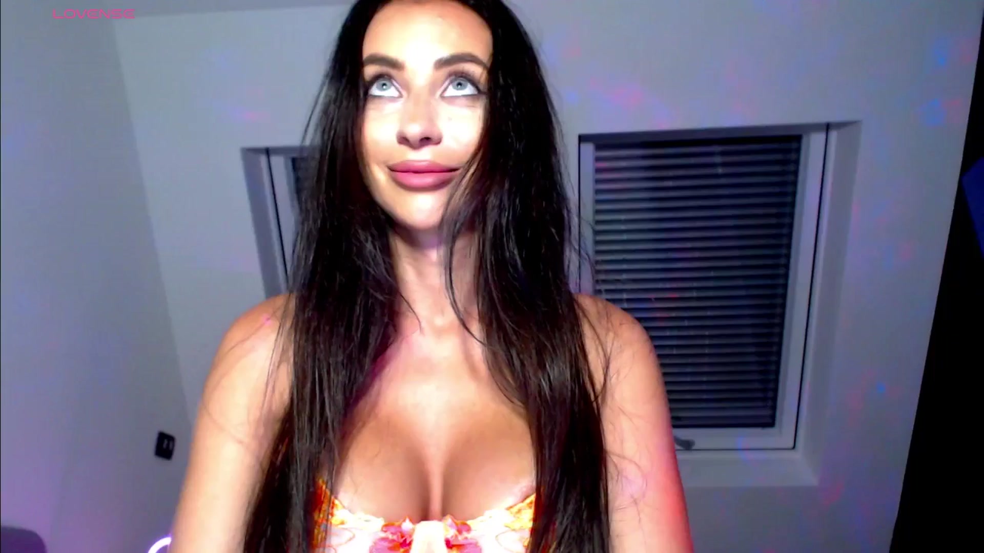 Gallery image thumbnail from Alliciya's myfreecams stream on, 06/16/2025, 23:57 image 7 of 20