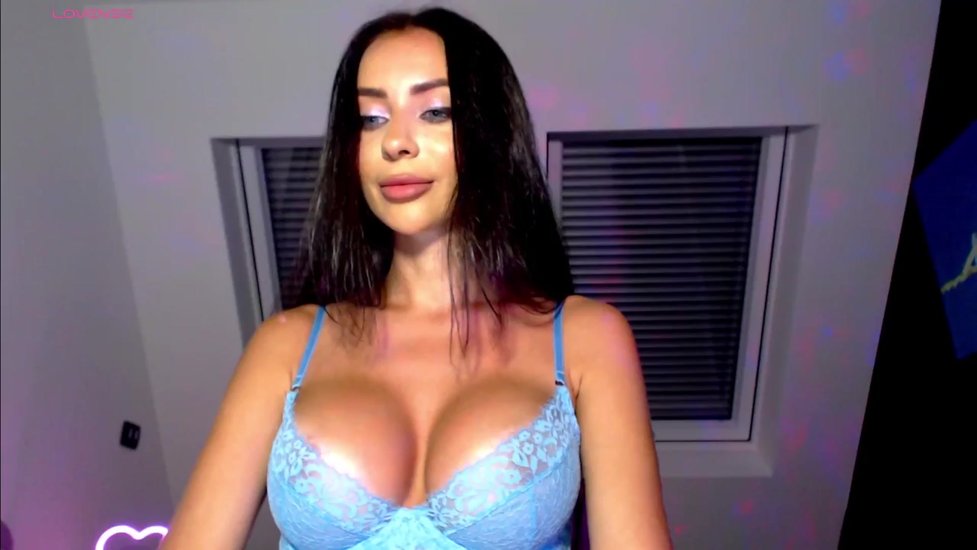 Gallery image thumbnail from Alliciya's myfreecams stream on, 06/20/2025, 19:09 image 2 of 20