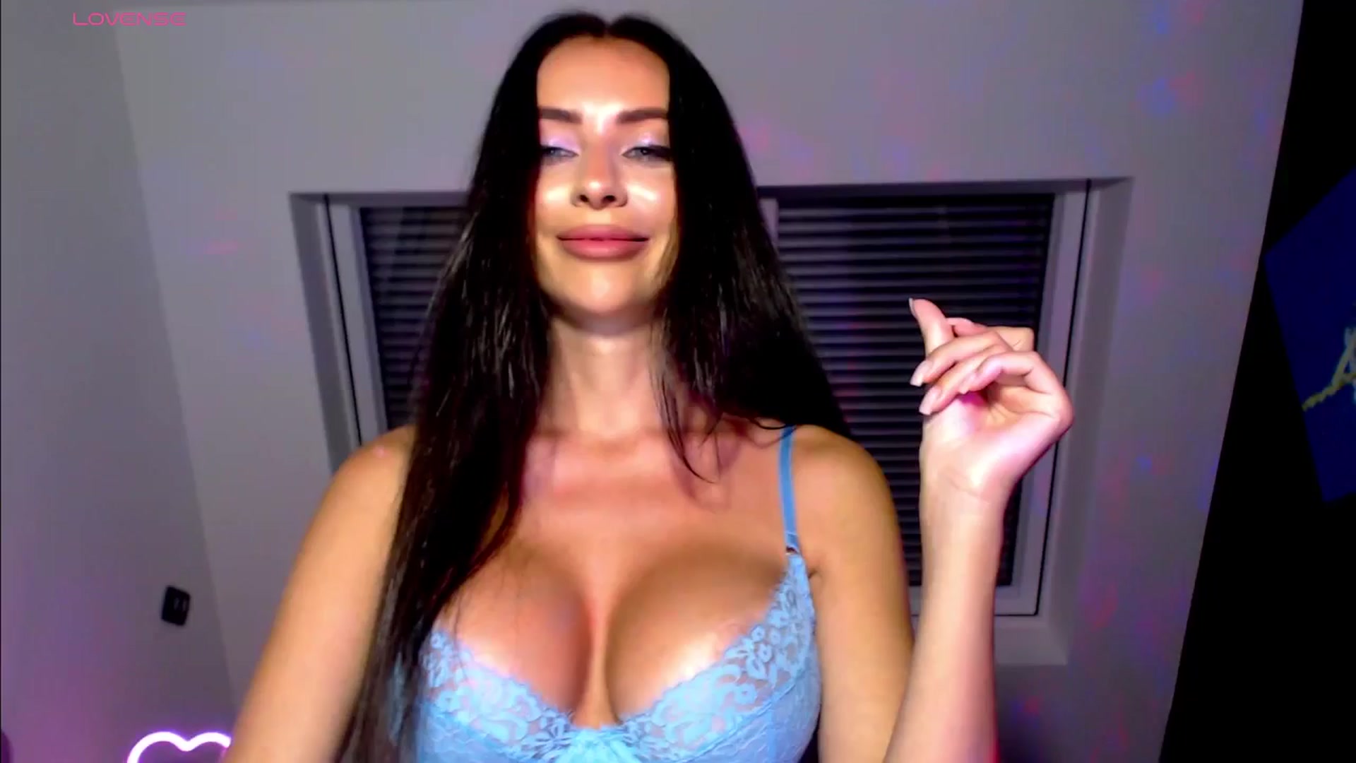 Gallery image thumbnail from Alliciya's myfreecams stream on, 06/20/2025, 20:52 image 3 of 20