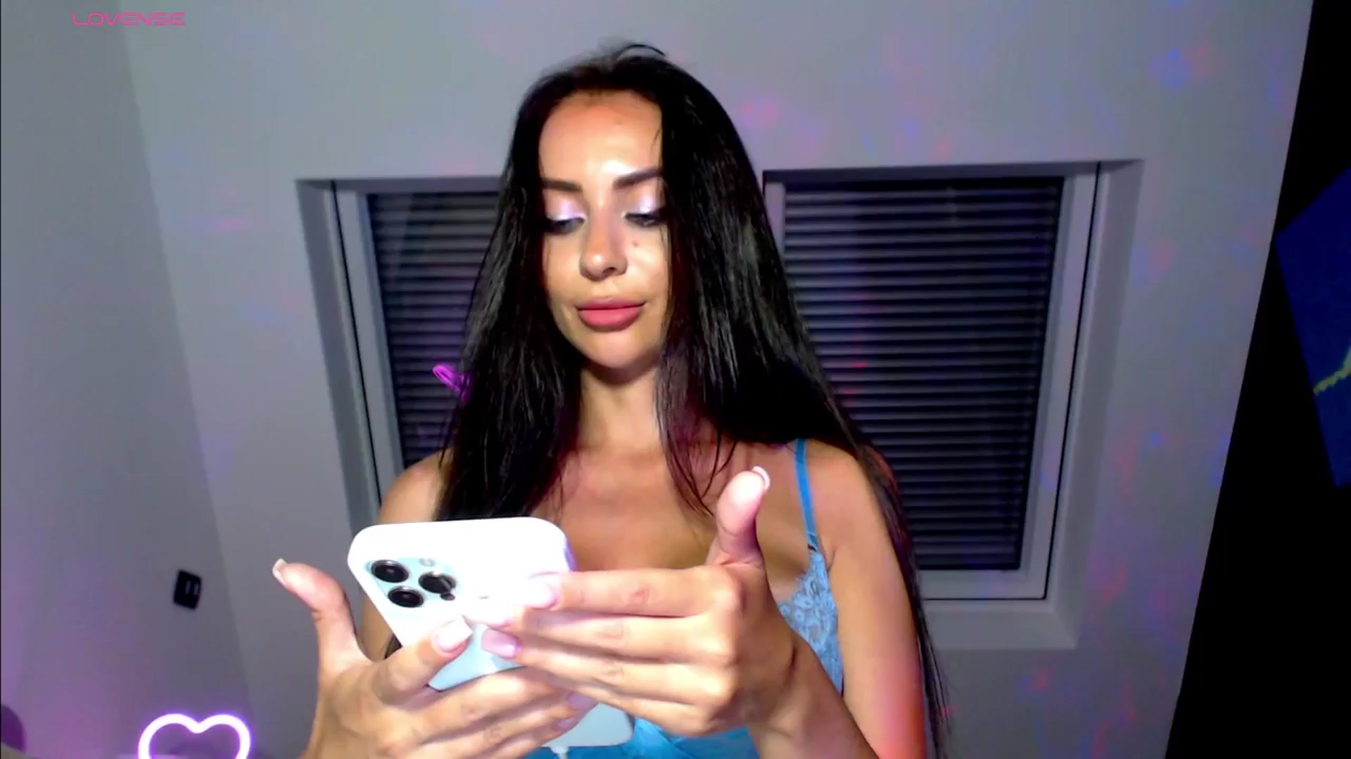Gallery image thumbnail from Alliciya's myfreecams stream on, 06/20/2025, 23:51 image 20 of 20