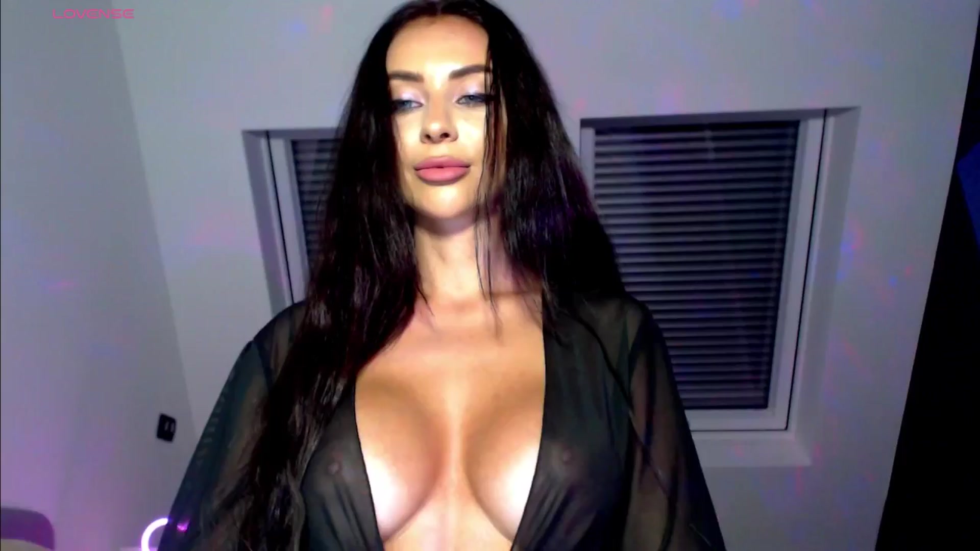 Gallery image thumbnail from Alliciya's myfreecams stream on, 06/21/2025, 23:01 image 3 of 20