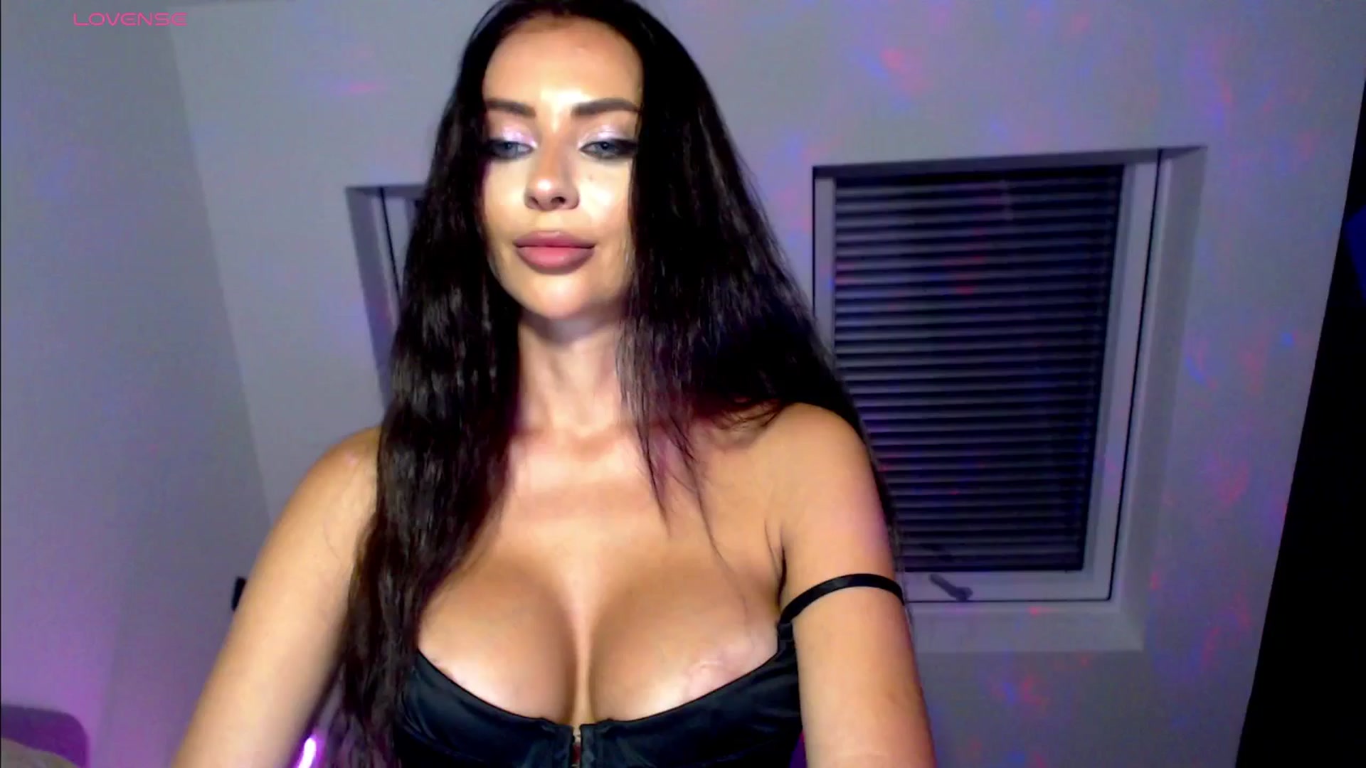 Gallery image thumbnail from Alliciya's myfreecams stream on, 06/27/2025, 22:04 image 10 of 20