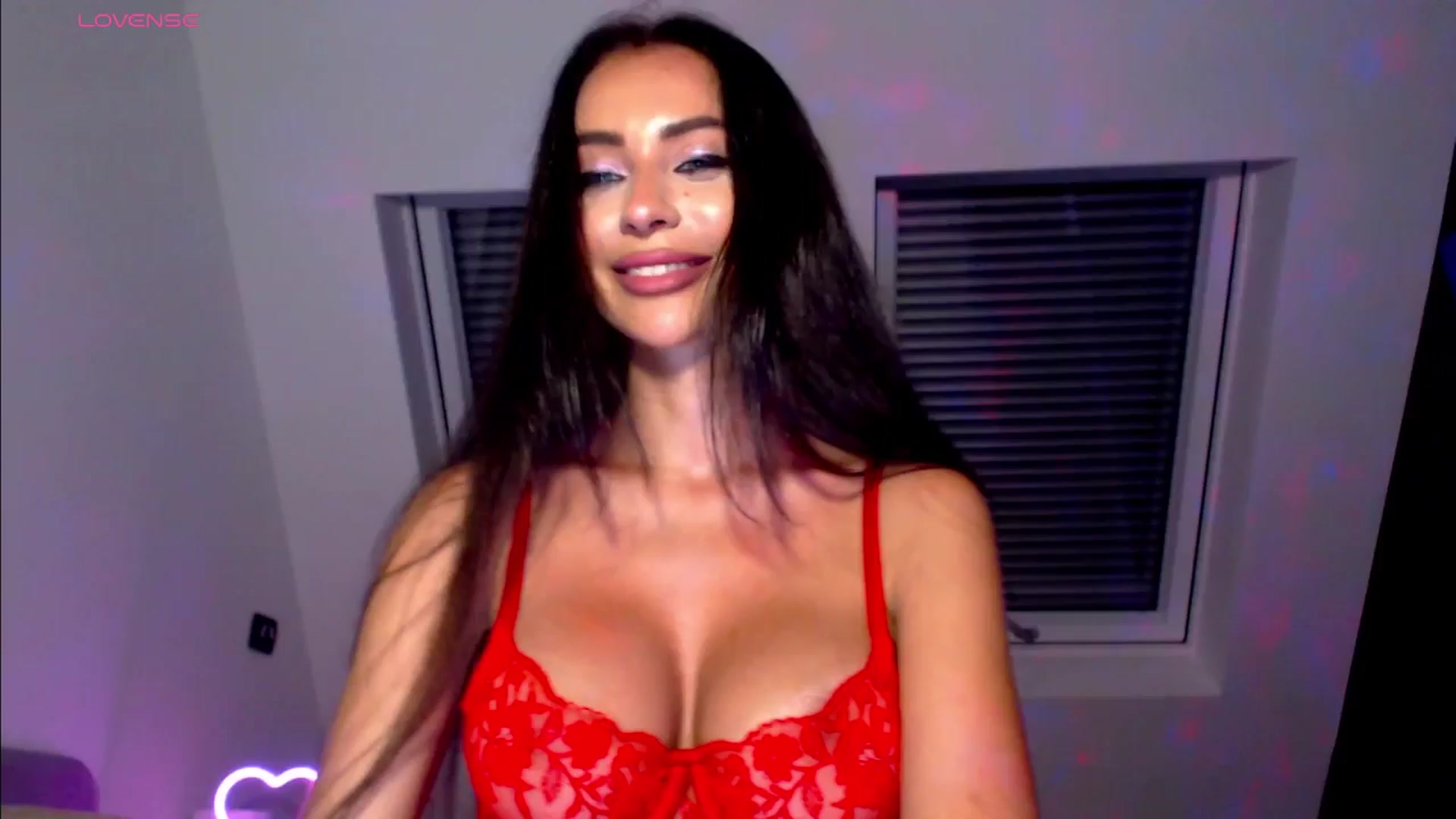 Gallery image thumbnail from Alliciya's myfreecams stream on, 06/28/2025, 22:45 image 2 of 20