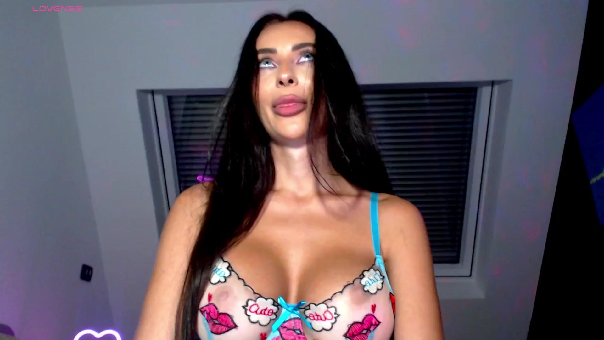 Gallery image thumbnail from Alliciya's myfreecams stream on, 06/30/2025, 16:47 image 15 of 20