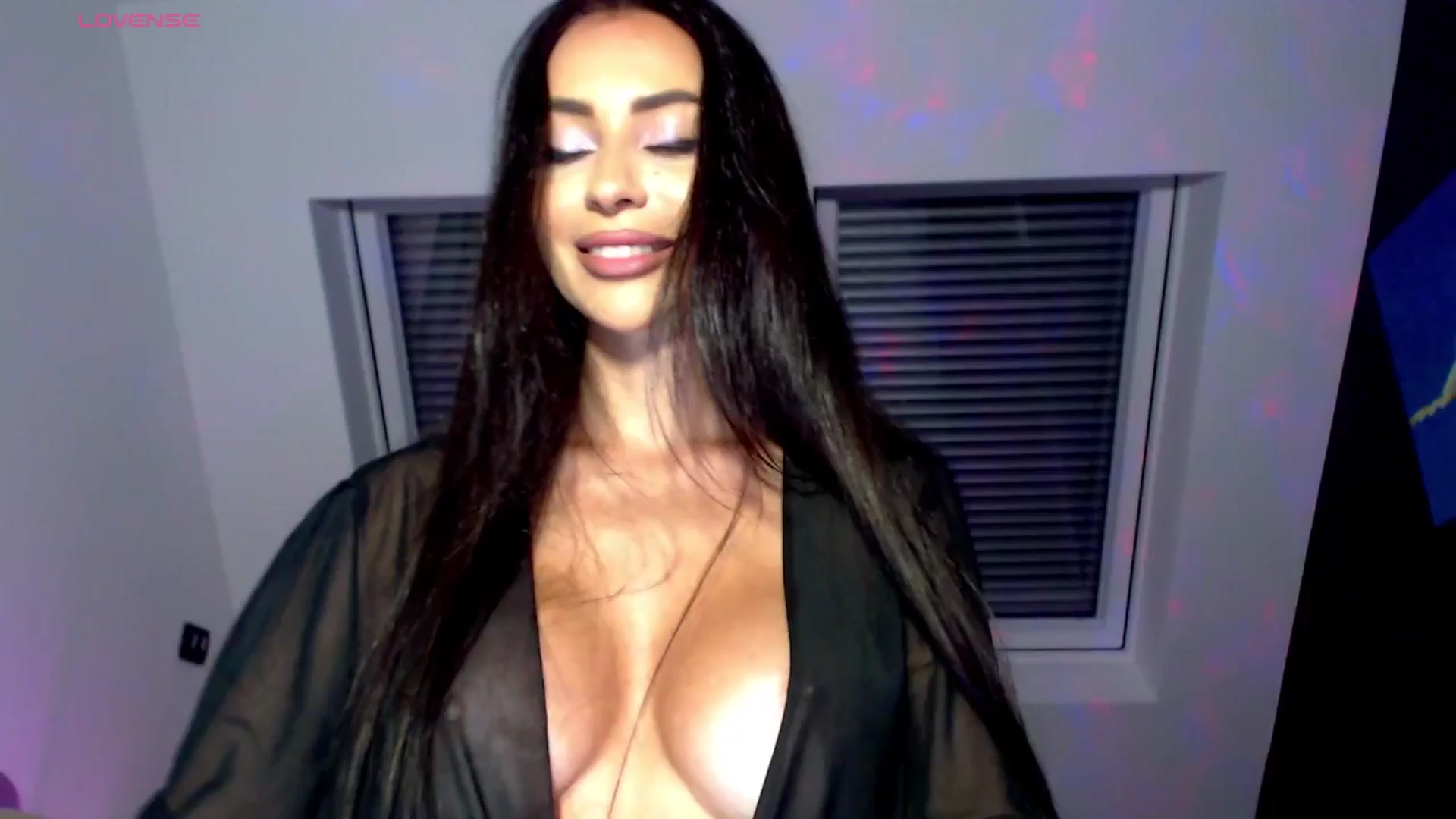 Gallery image thumbnail from Alliciya's myfreecams stream on, 07/03/2025, 16:44 image 6 of 20